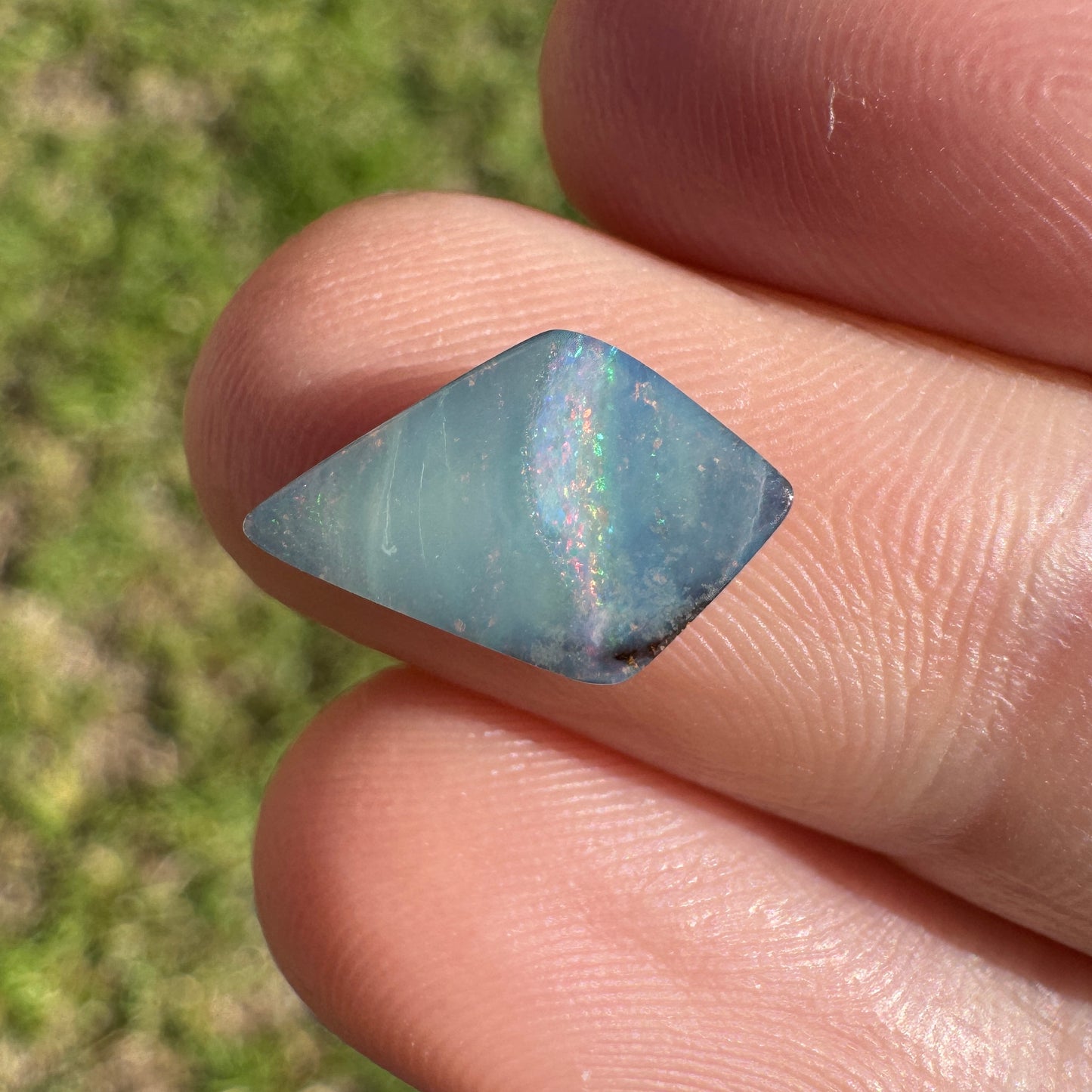 1.76 Ct small boulder opal