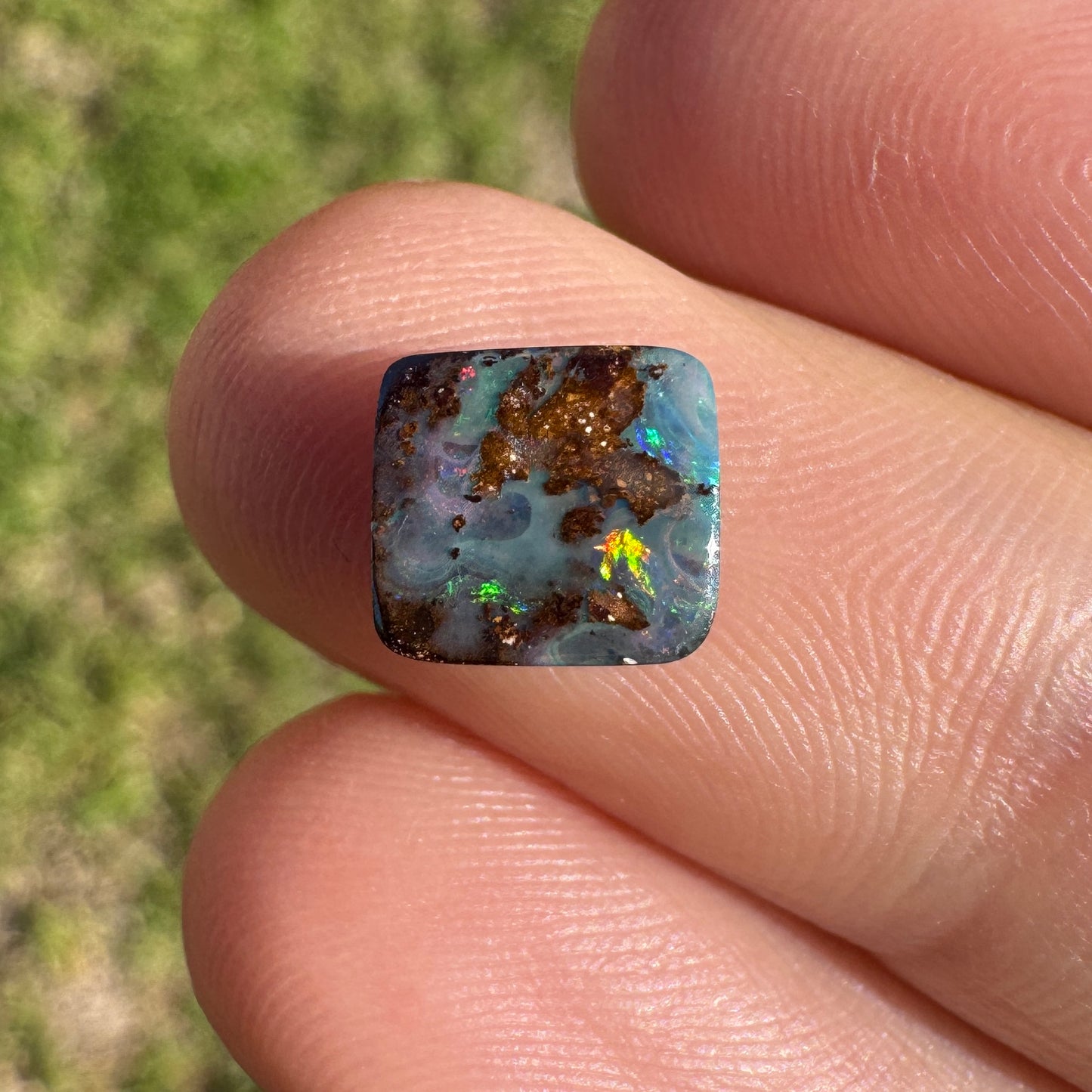 1.78 Ct small boulder opal