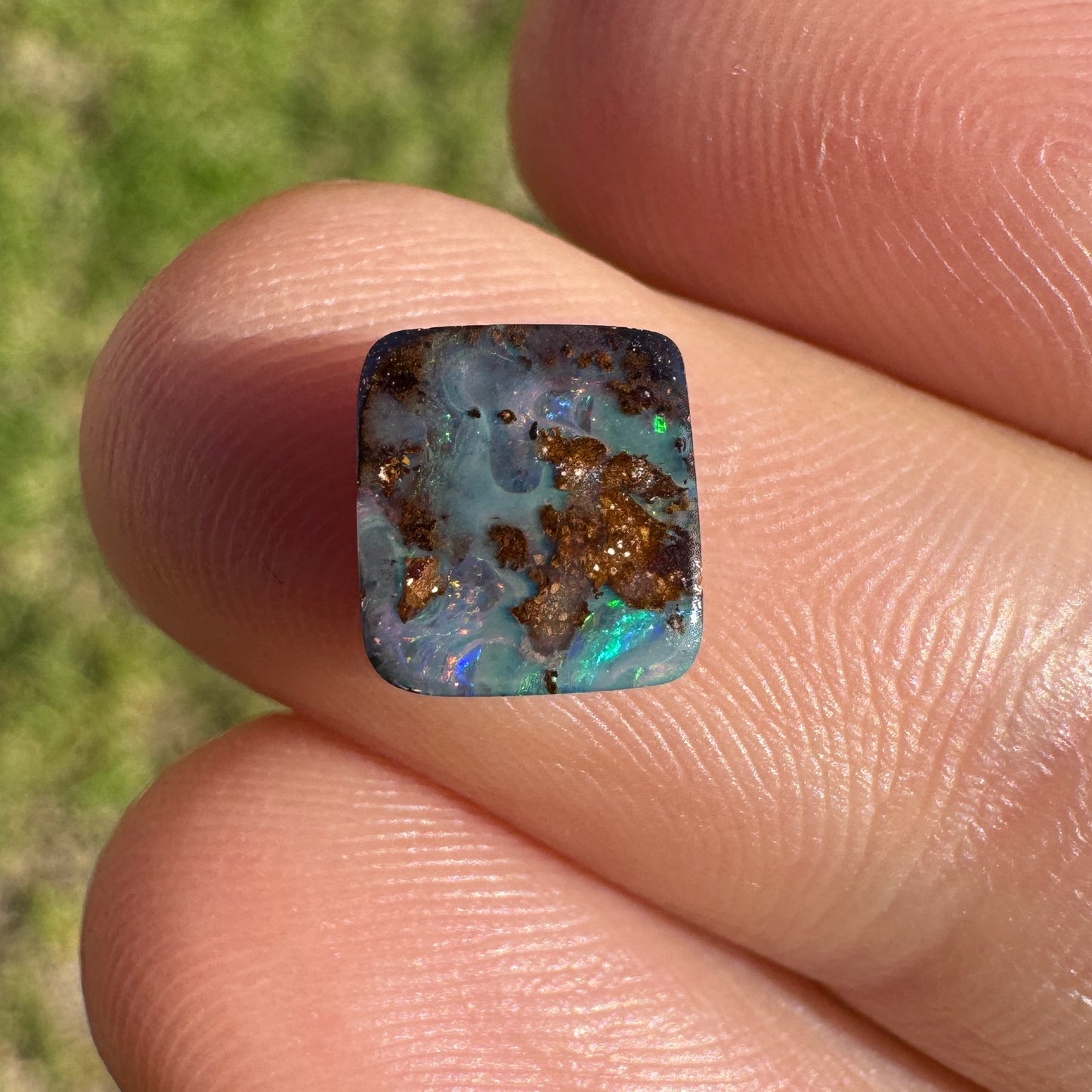 1.78 Ct small boulder opal