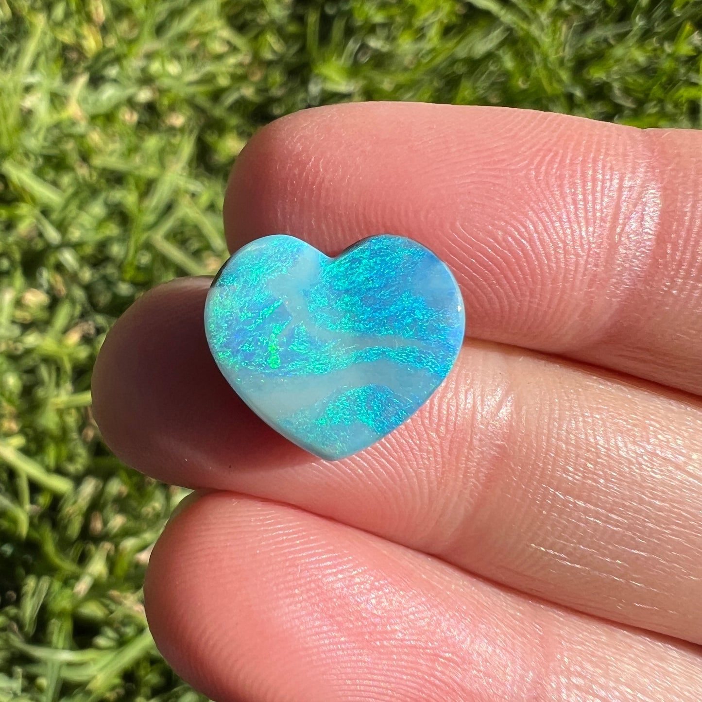 6.06 Ct heart boulder opal