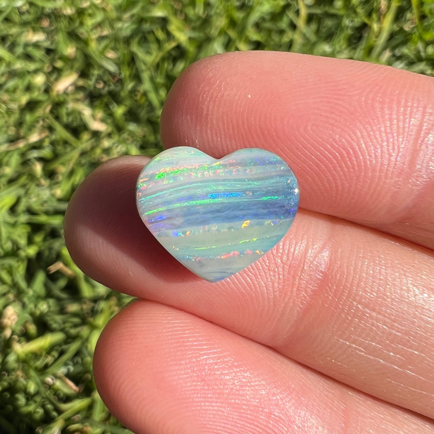 4.76 Ct heart boulder opal