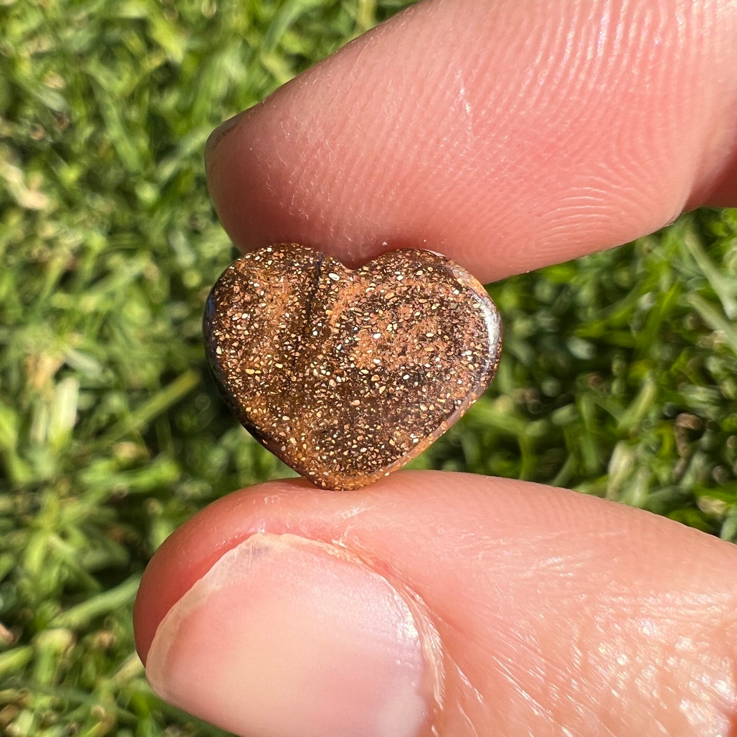 4.76 Ct heart boulder opal