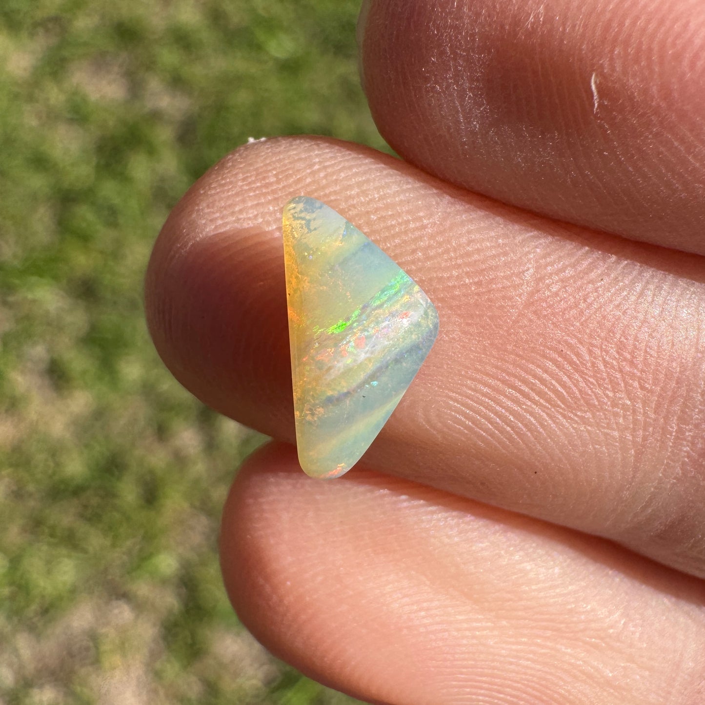 1.09 Ct small boulder opal