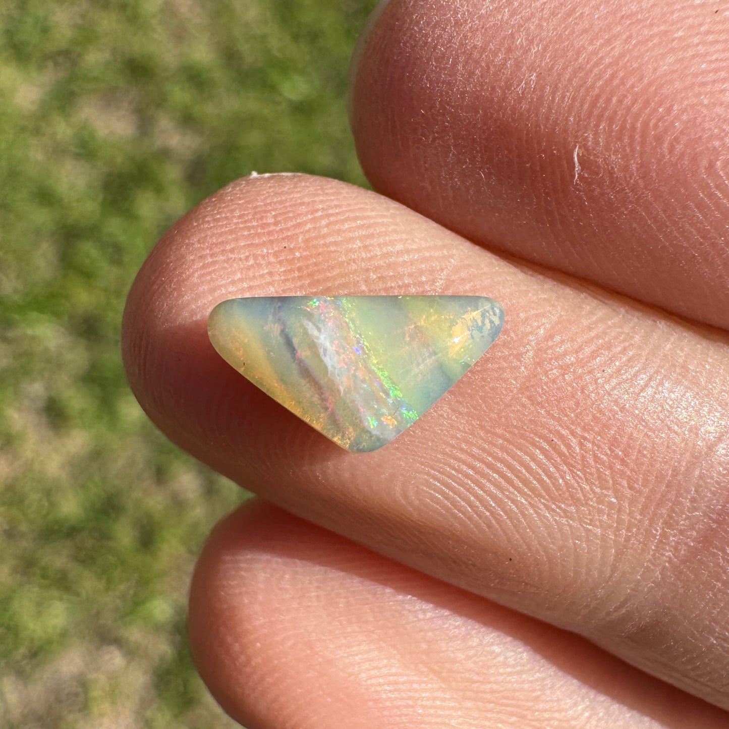 1.09 Ct small boulder opal