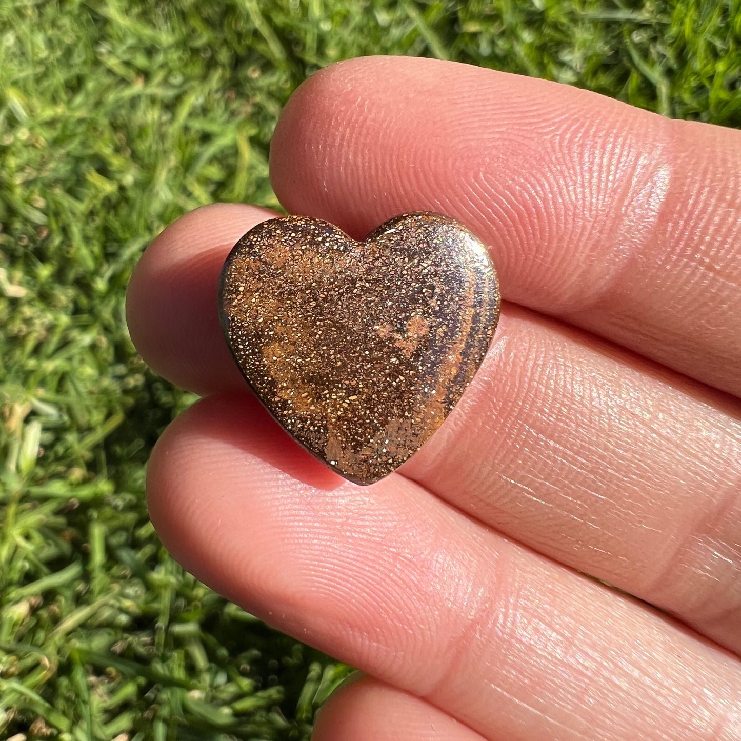 8.88 Ct heart boulder opal