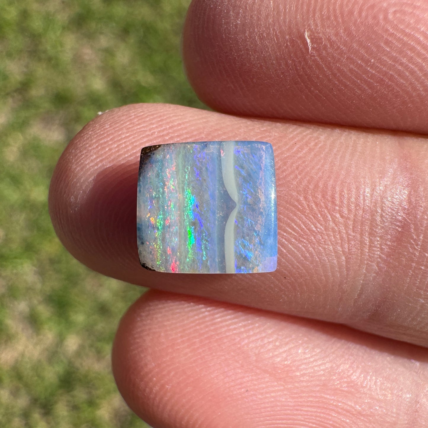 1.59 Ct 'the mountain' boulder opal