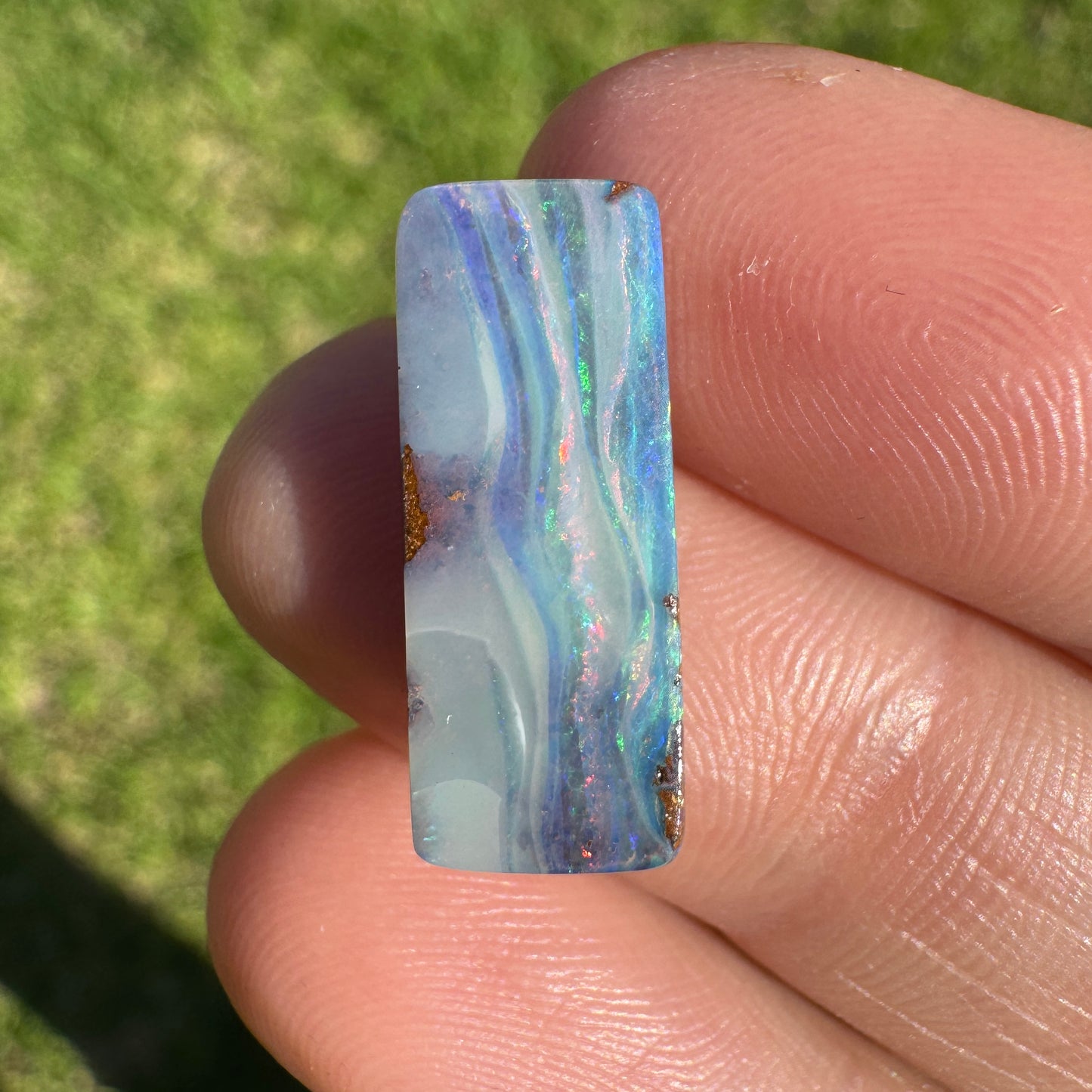 4.72 Ct 'the waves' rectangle boulder opal