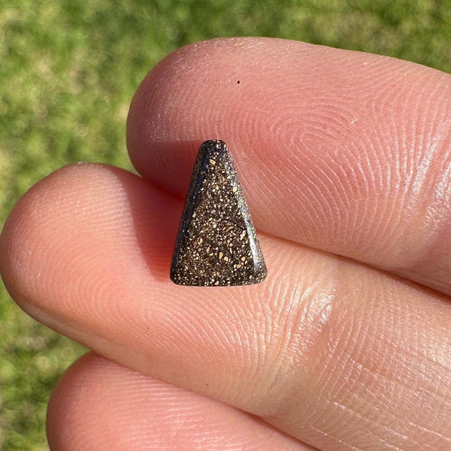 1.17 Ct small rainbow boulder opal