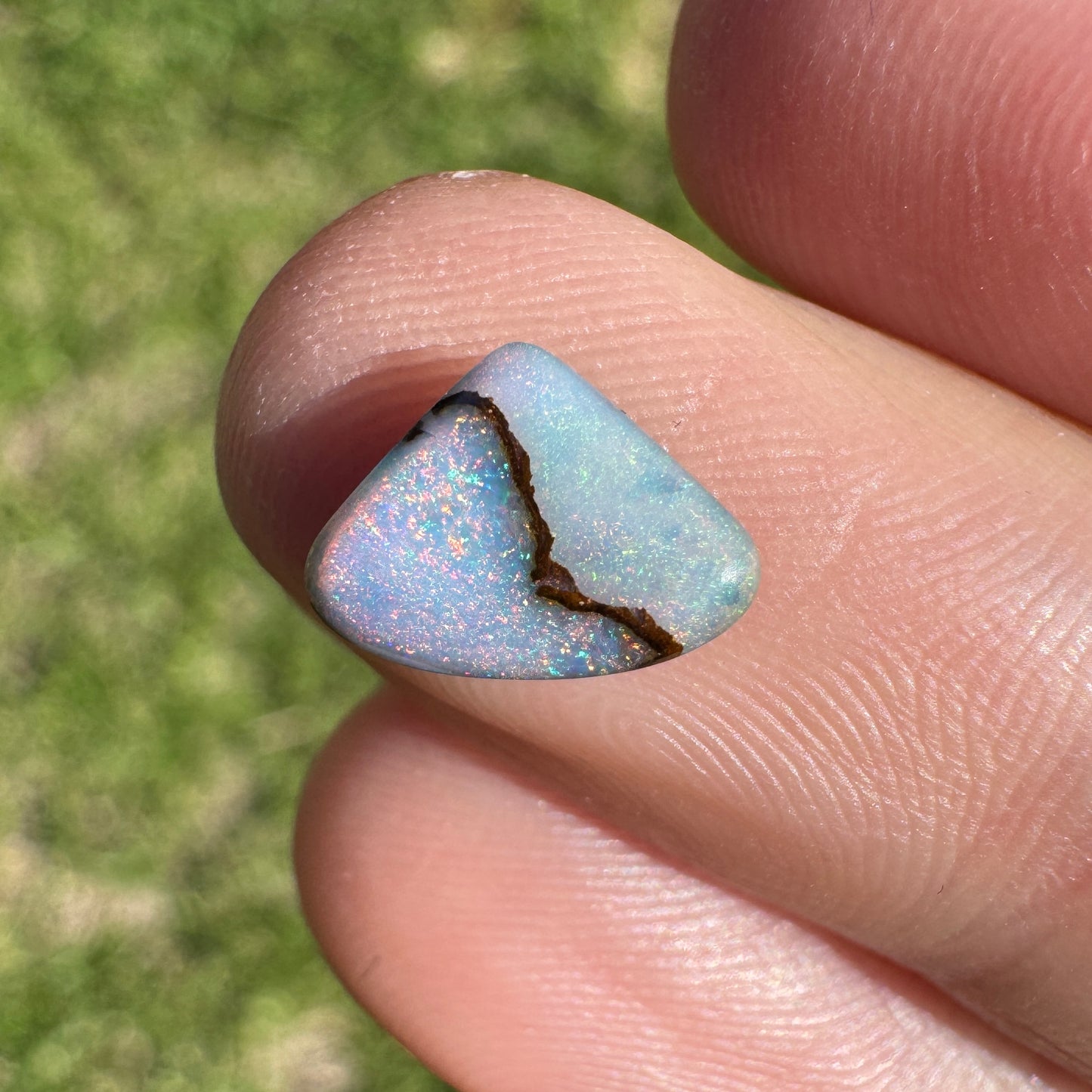 1.57 Ct small boulder opal