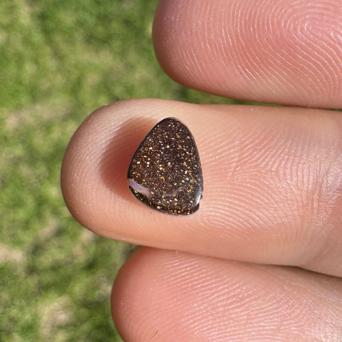 0.97 Ct small boulder opal