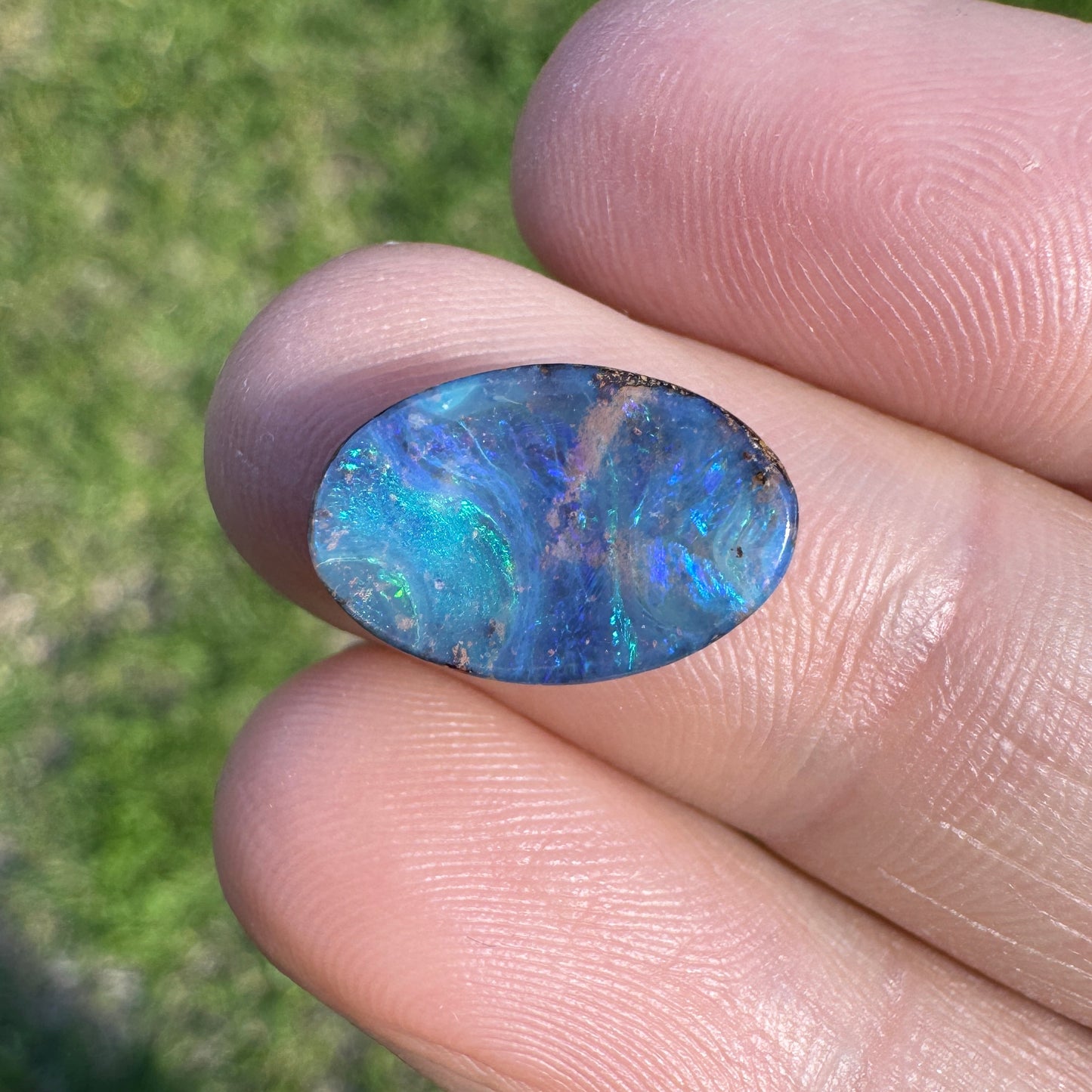 3.31 Ct oval boulder opal