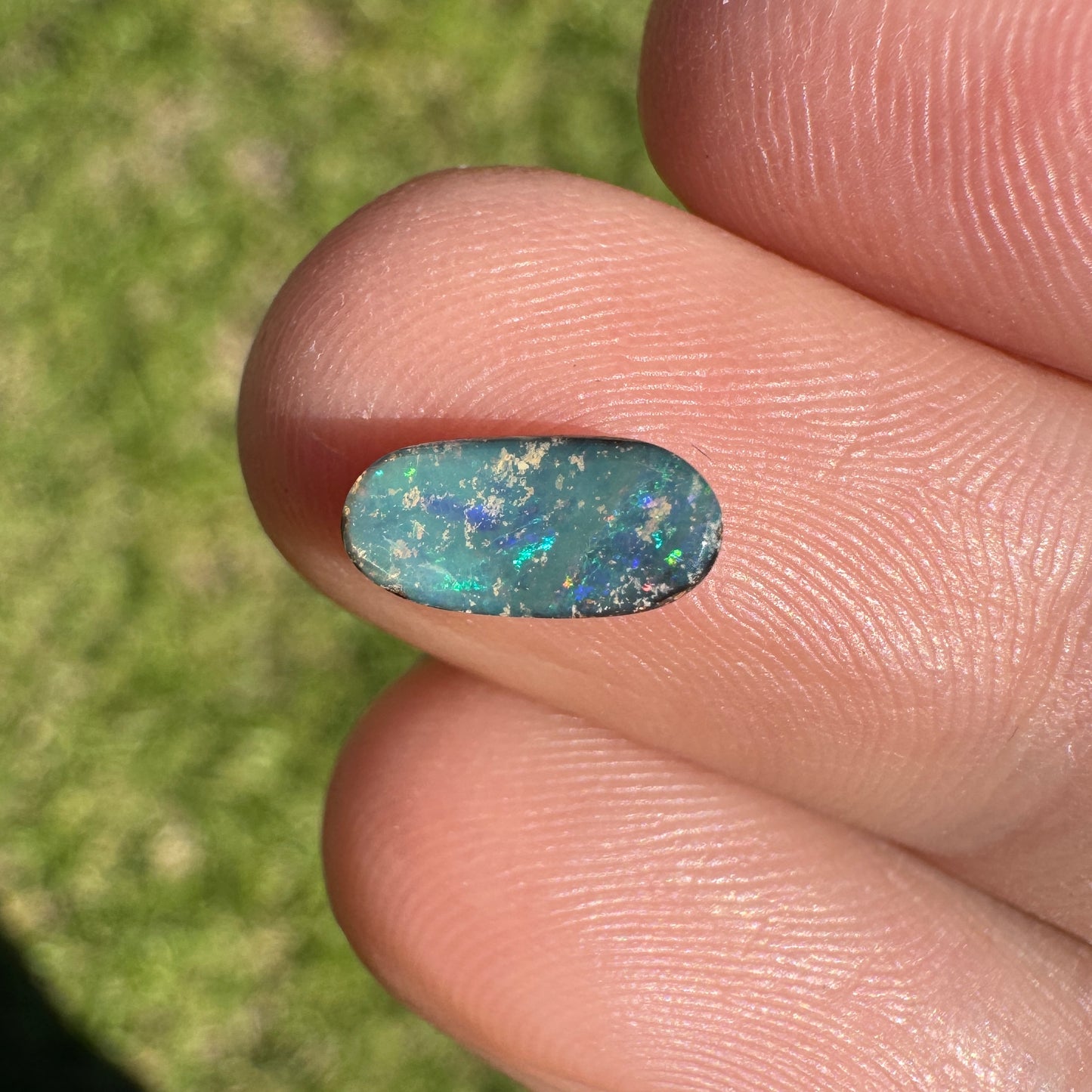 0.89 Ct extra small boulder opal