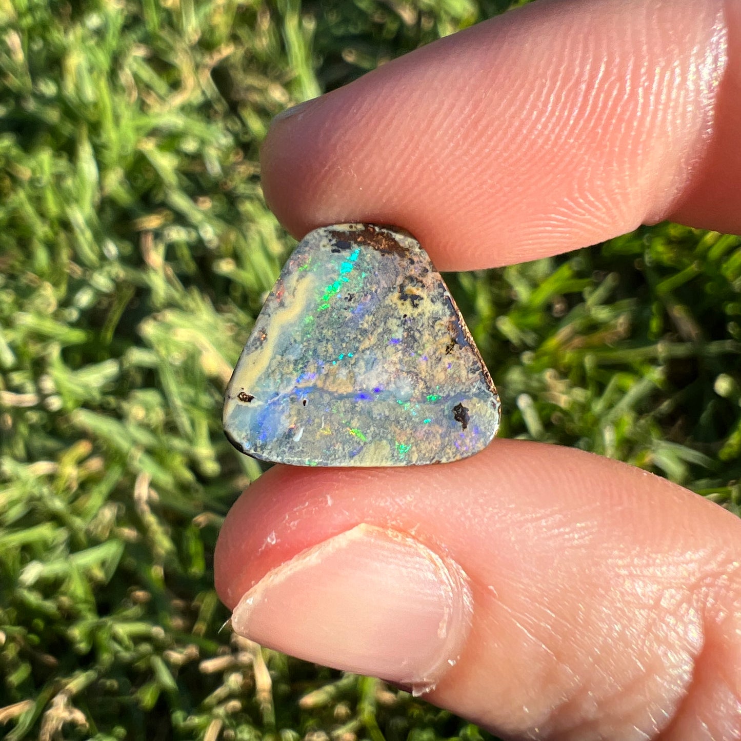 5.12 Ct small boulder opal