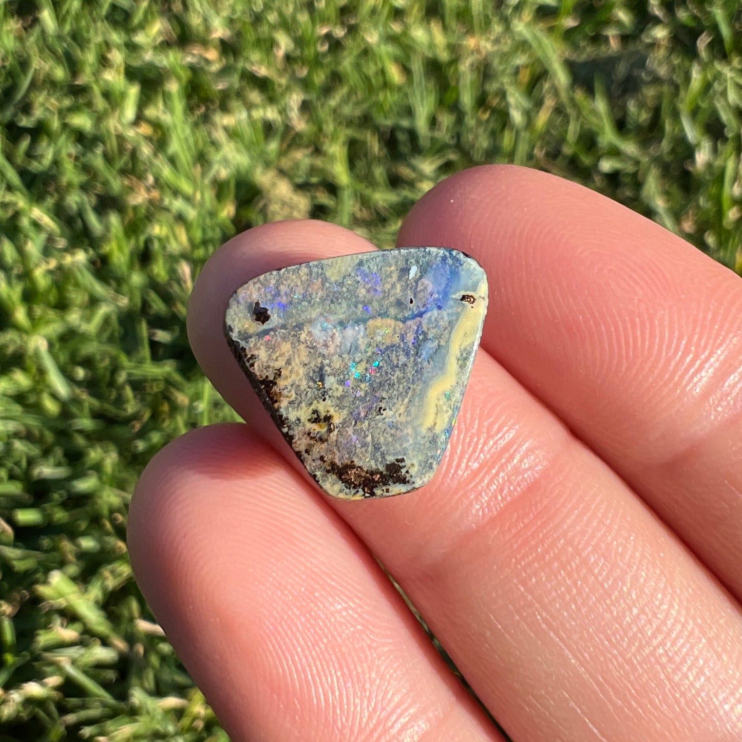 5.12 Ct small boulder opal