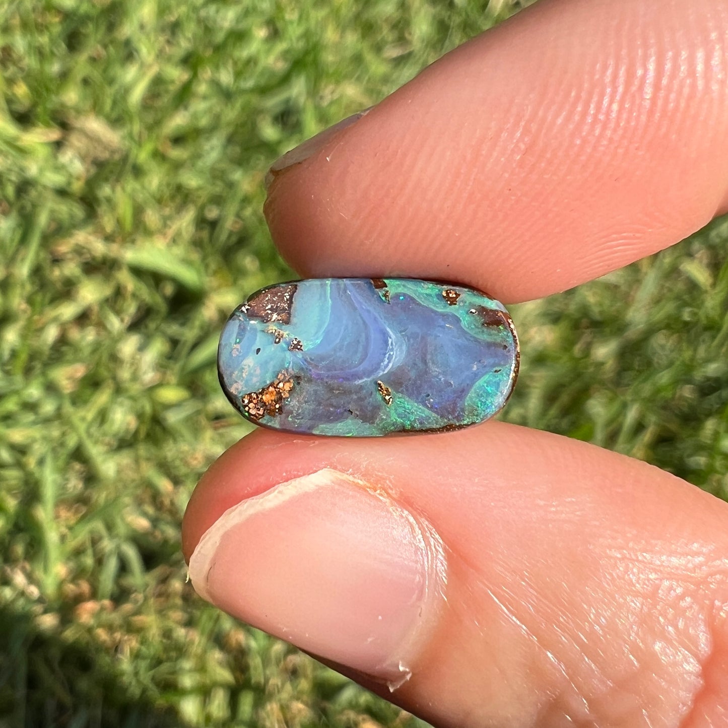 3.98 Ct small boulder opal