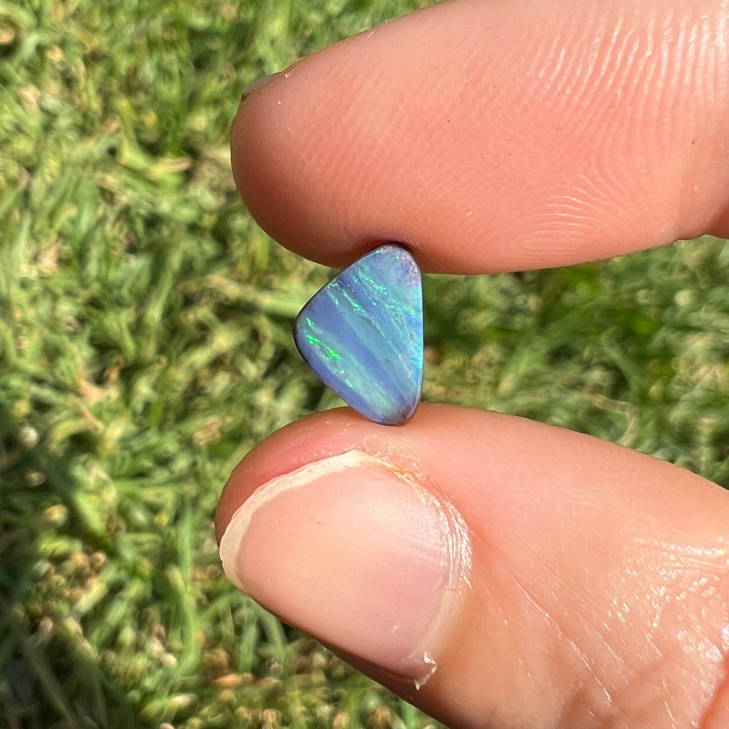 1.43 Ct extra small boulder opal