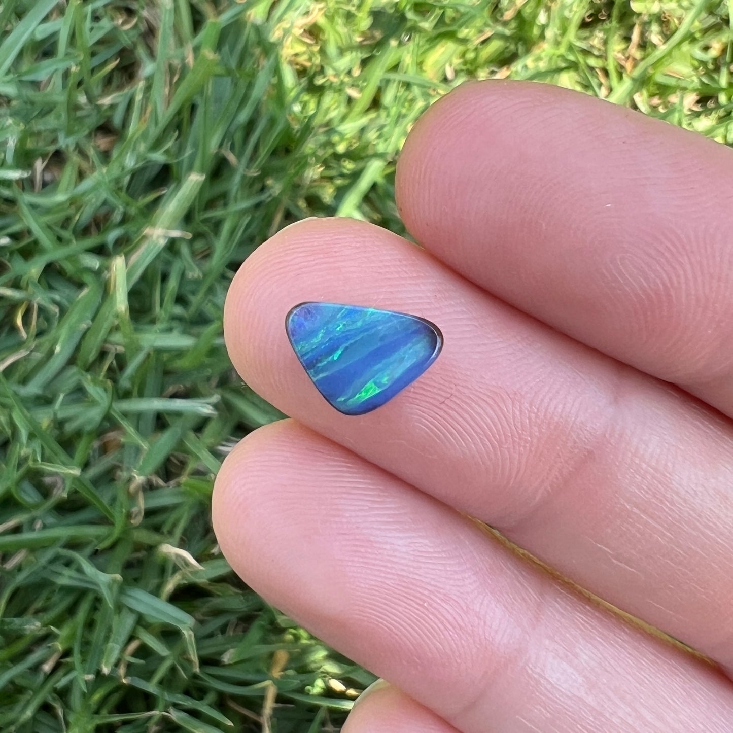 1.43 Ct extra small boulder opal