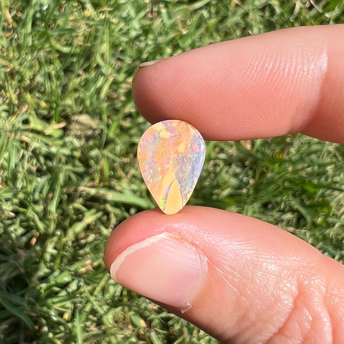 2.59 Ct small boulder opal