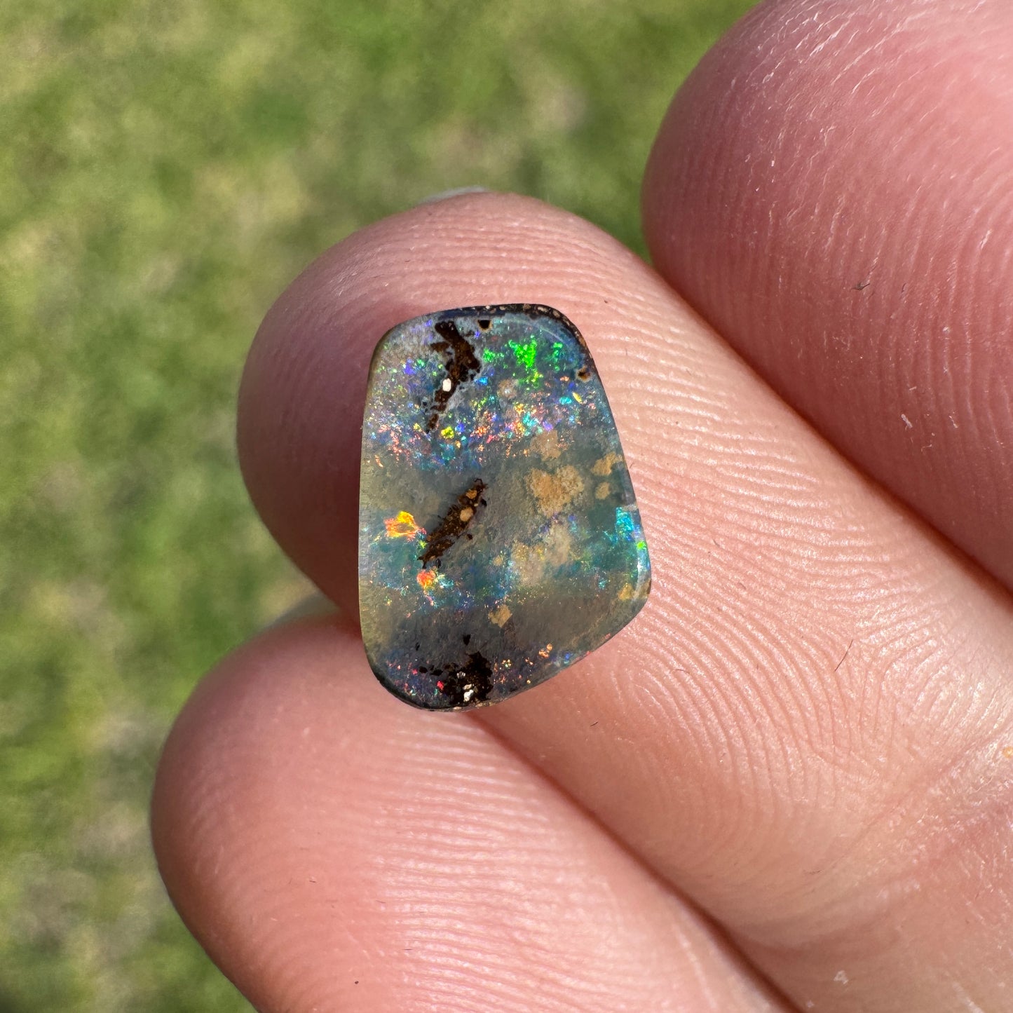 1.74 Ct small boulder opal