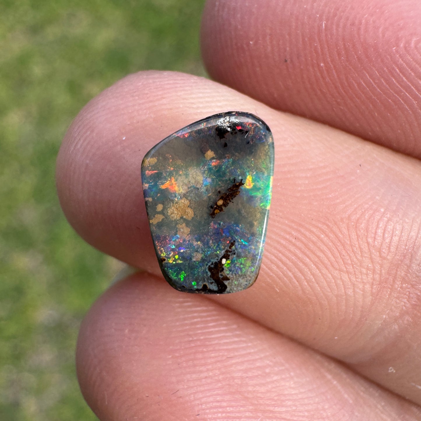 1.74 Ct small boulder opal