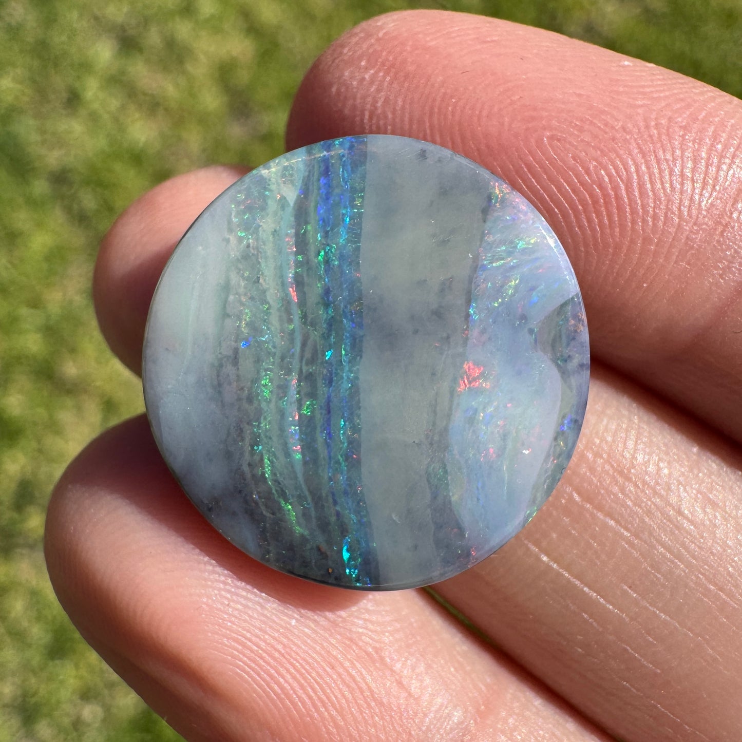 16.42 Ct large circle boulder opal