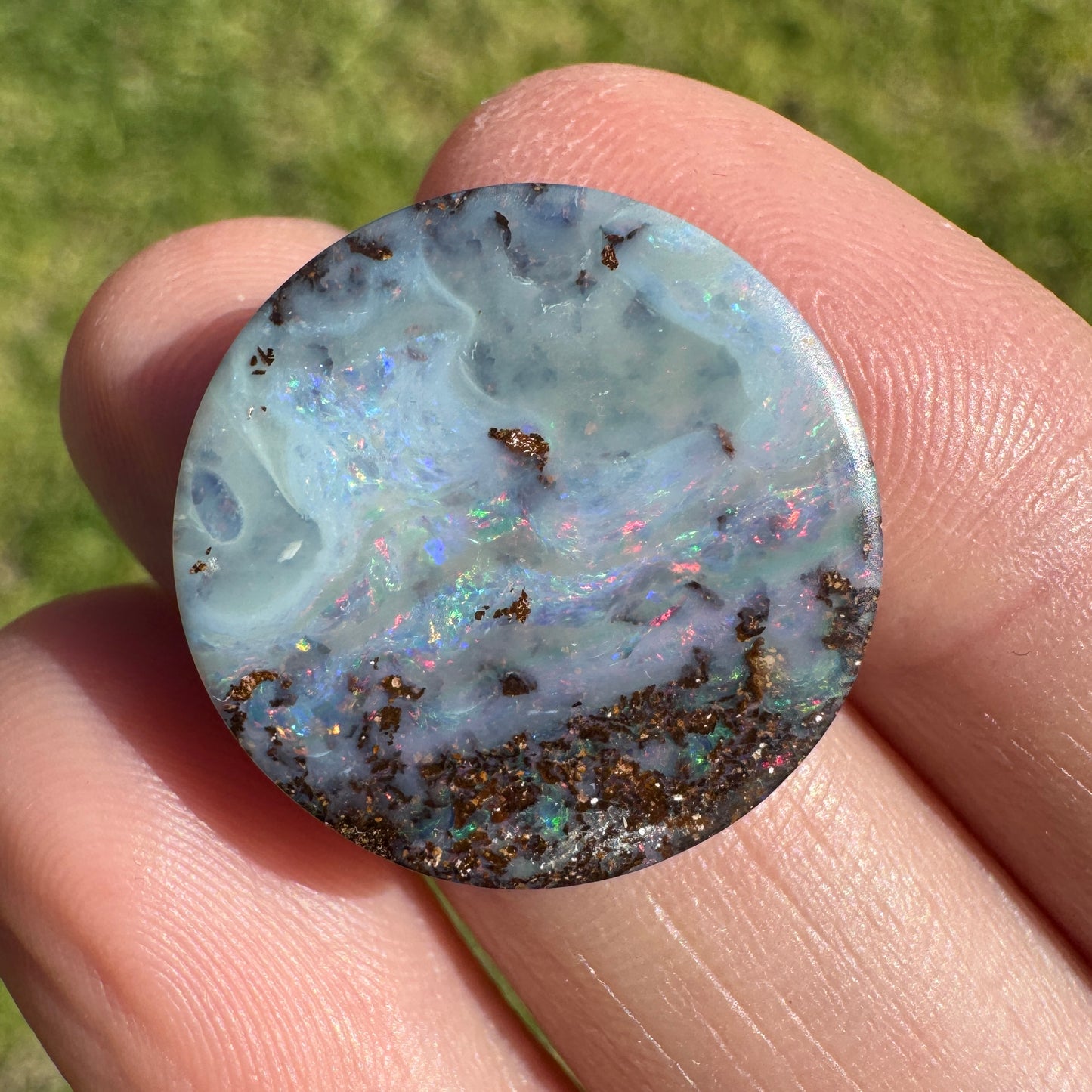 14.55 Ct circle boulder opal