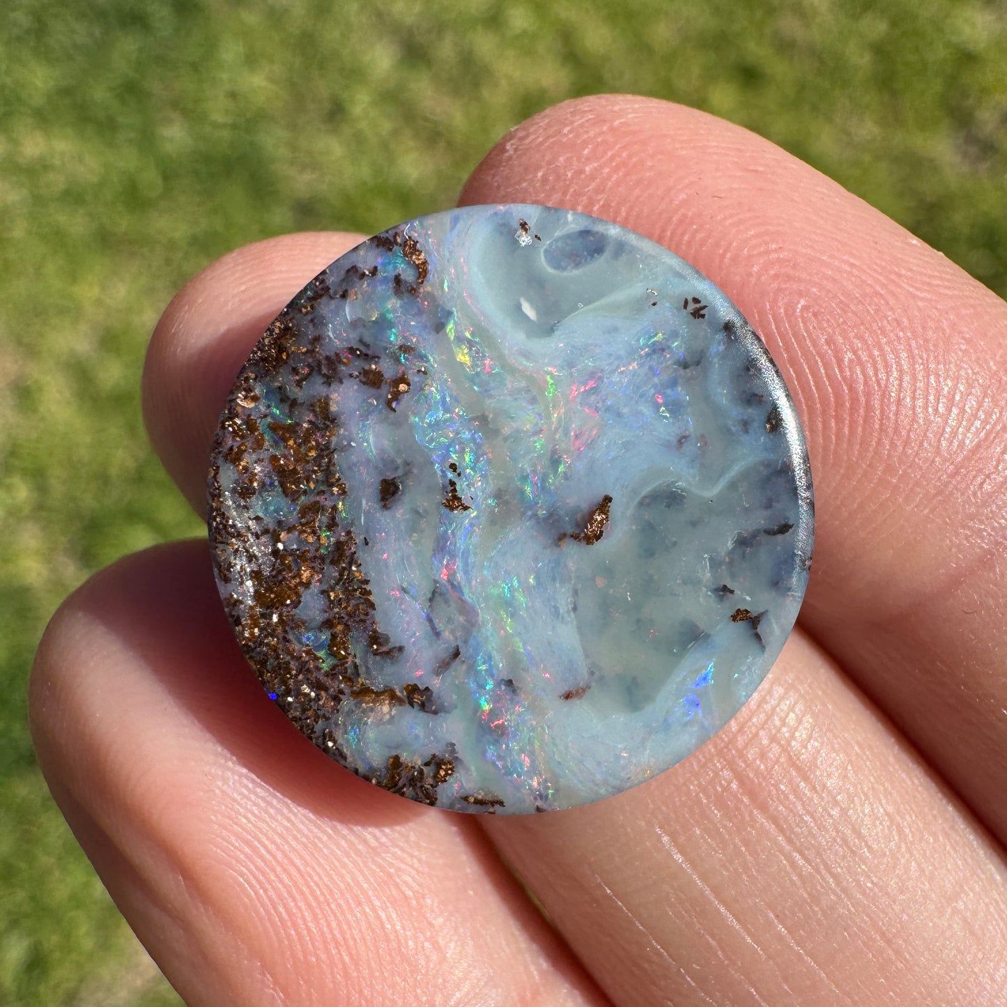 14.55 Ct circle boulder opal