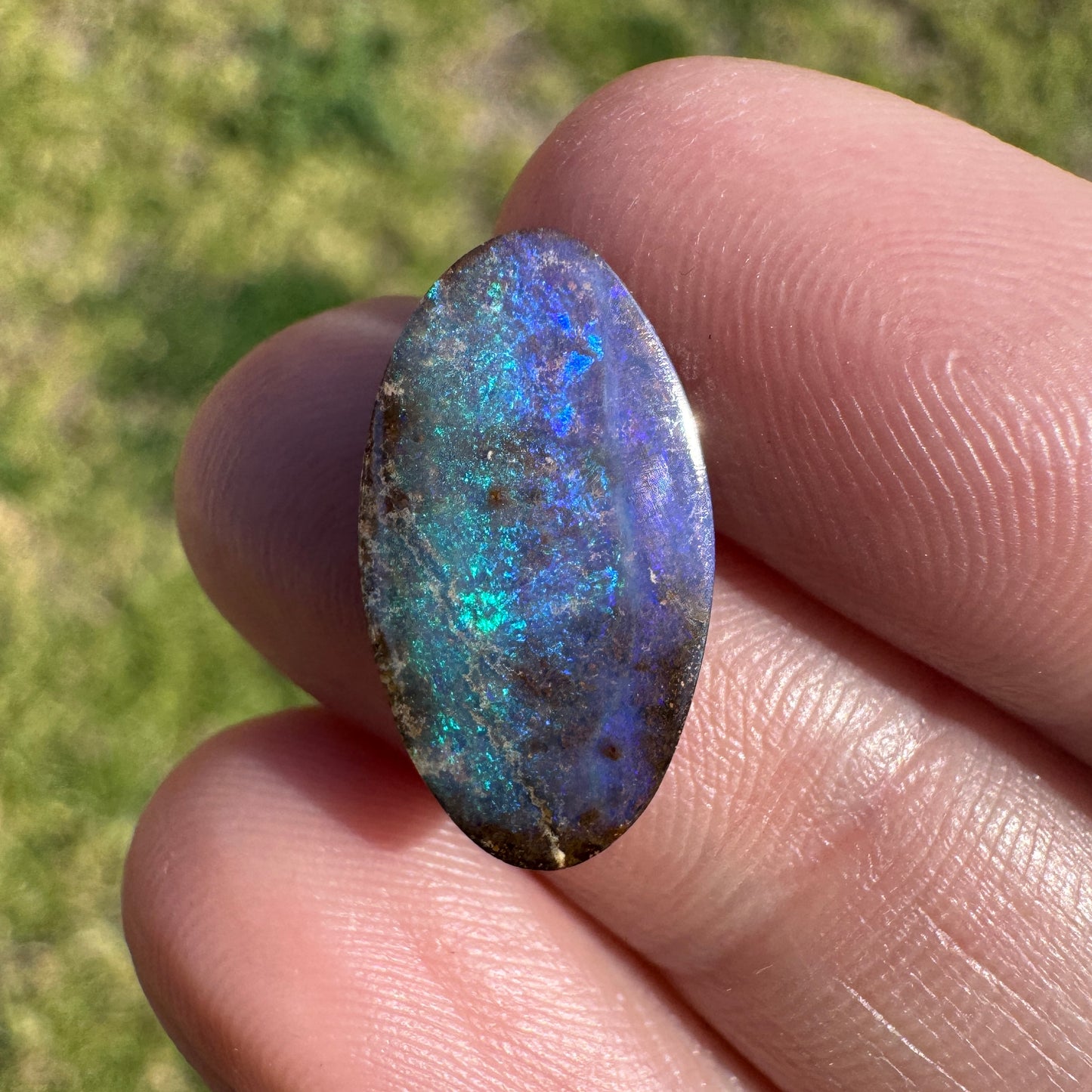 4.63 Ct oval boulder opal