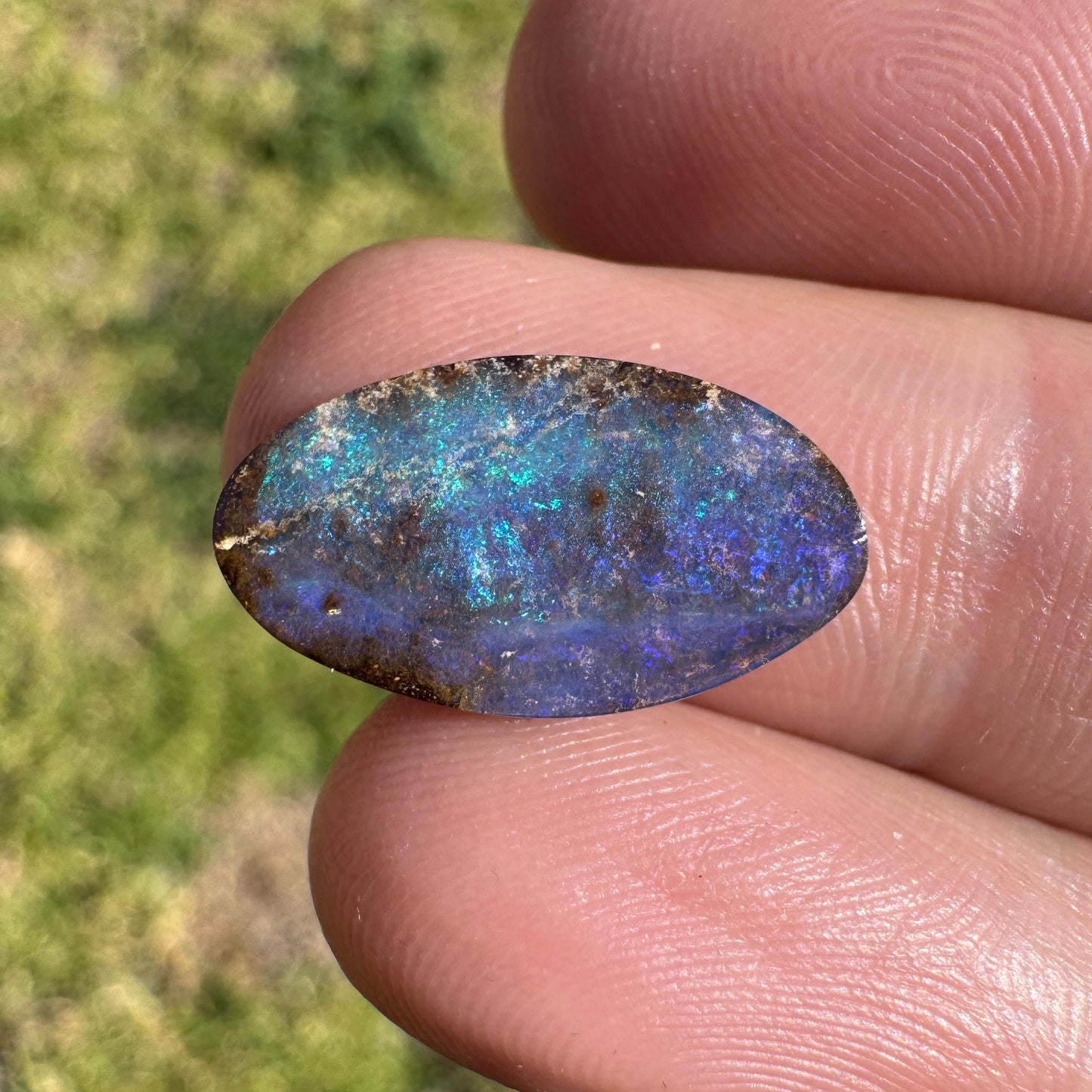4.63 Ct oval boulder opal