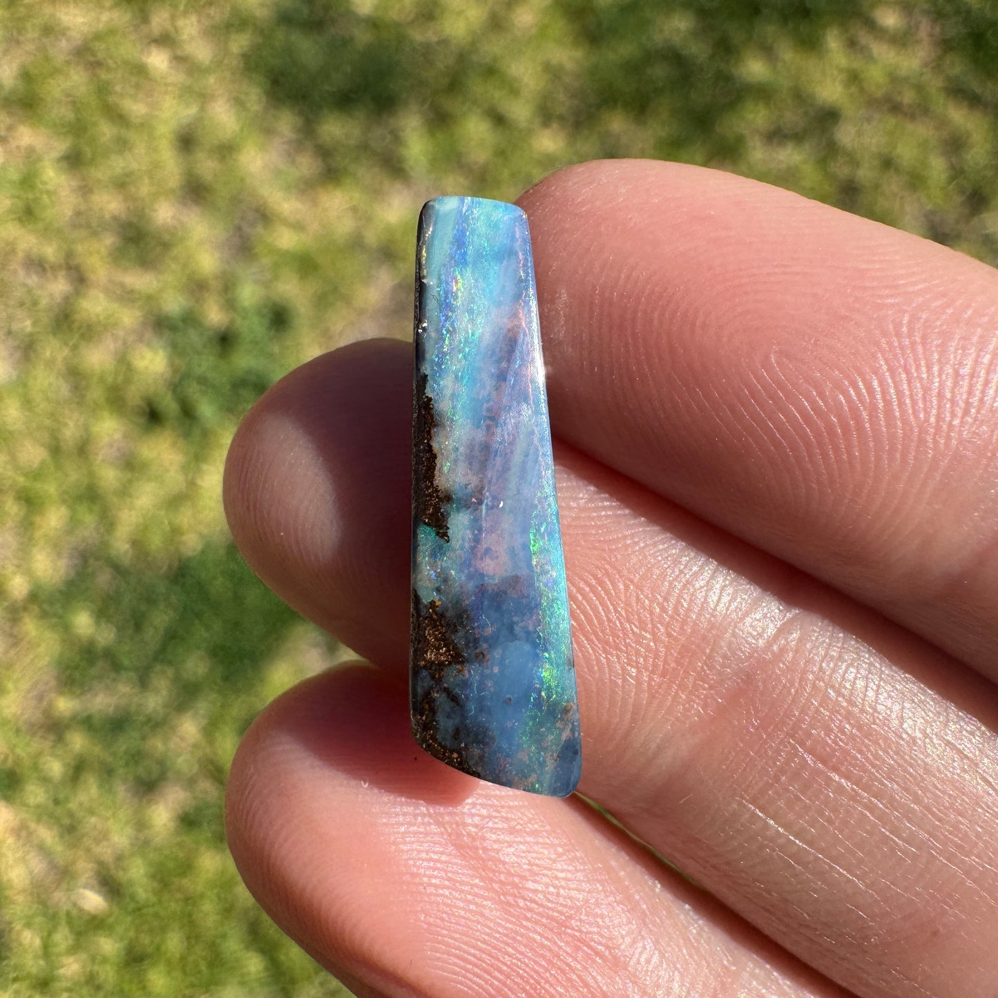4.08 Ct narrow boulder opal