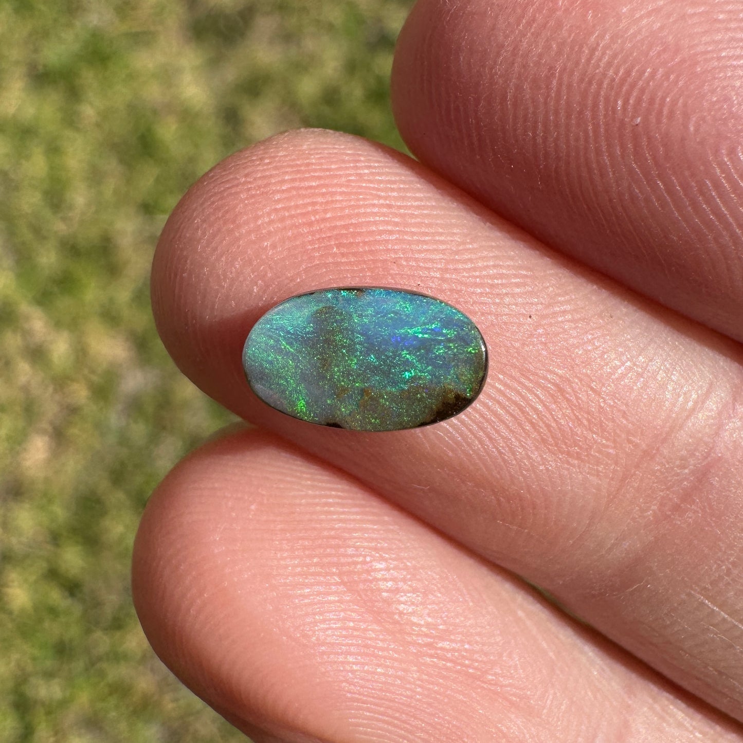 1.32 Ct extra small boulder opal