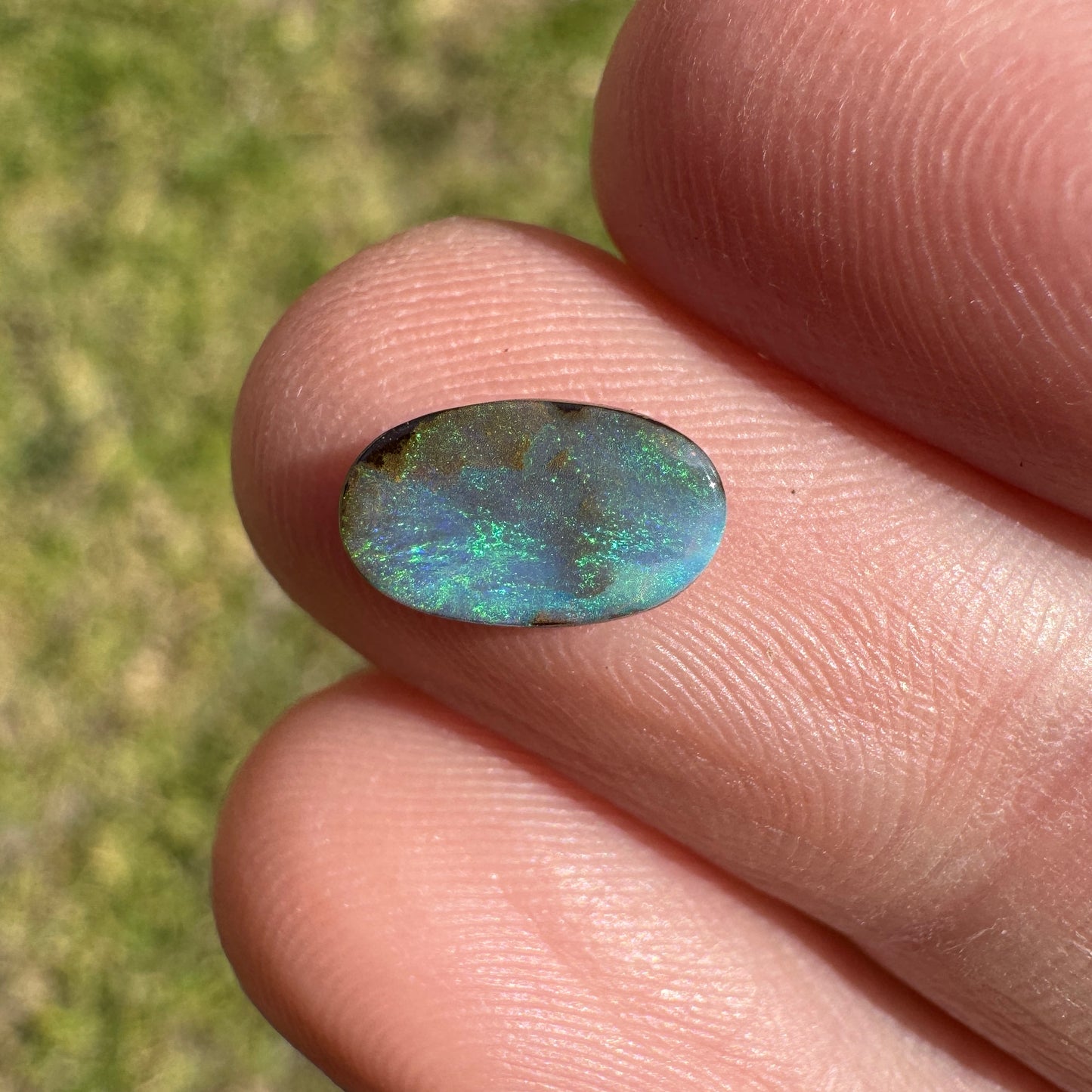 1.32 Ct extra small boulder opal