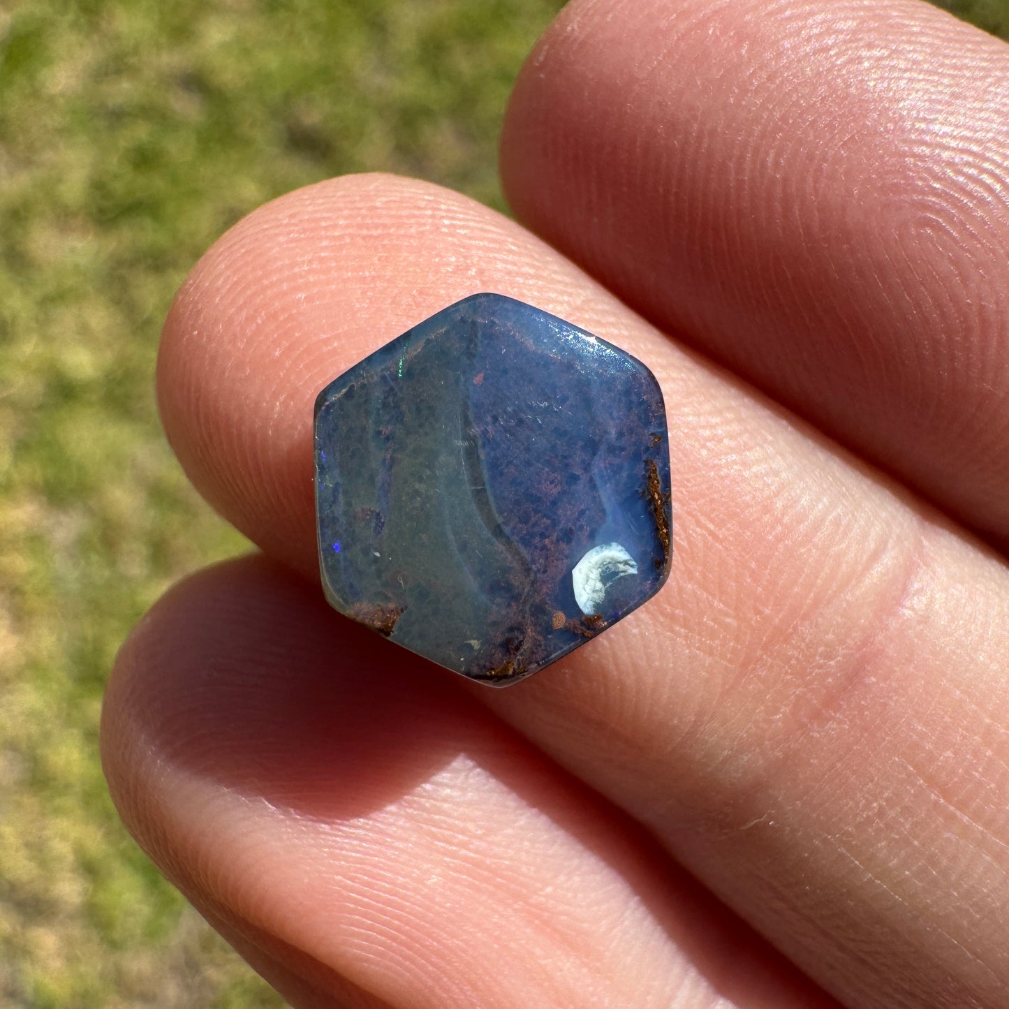2.93 Ct small boulder opal