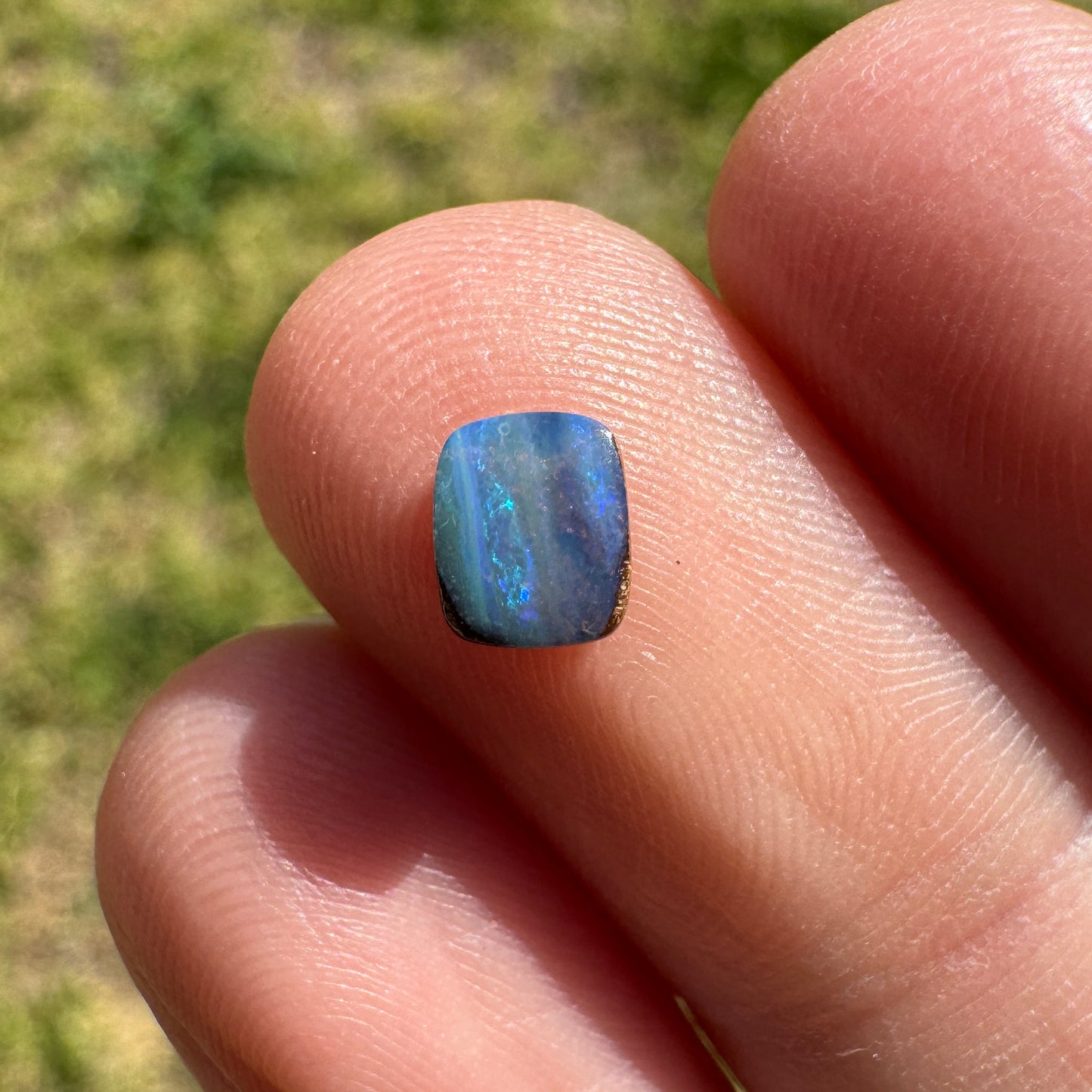 0.51 Ct extra small boulder opal