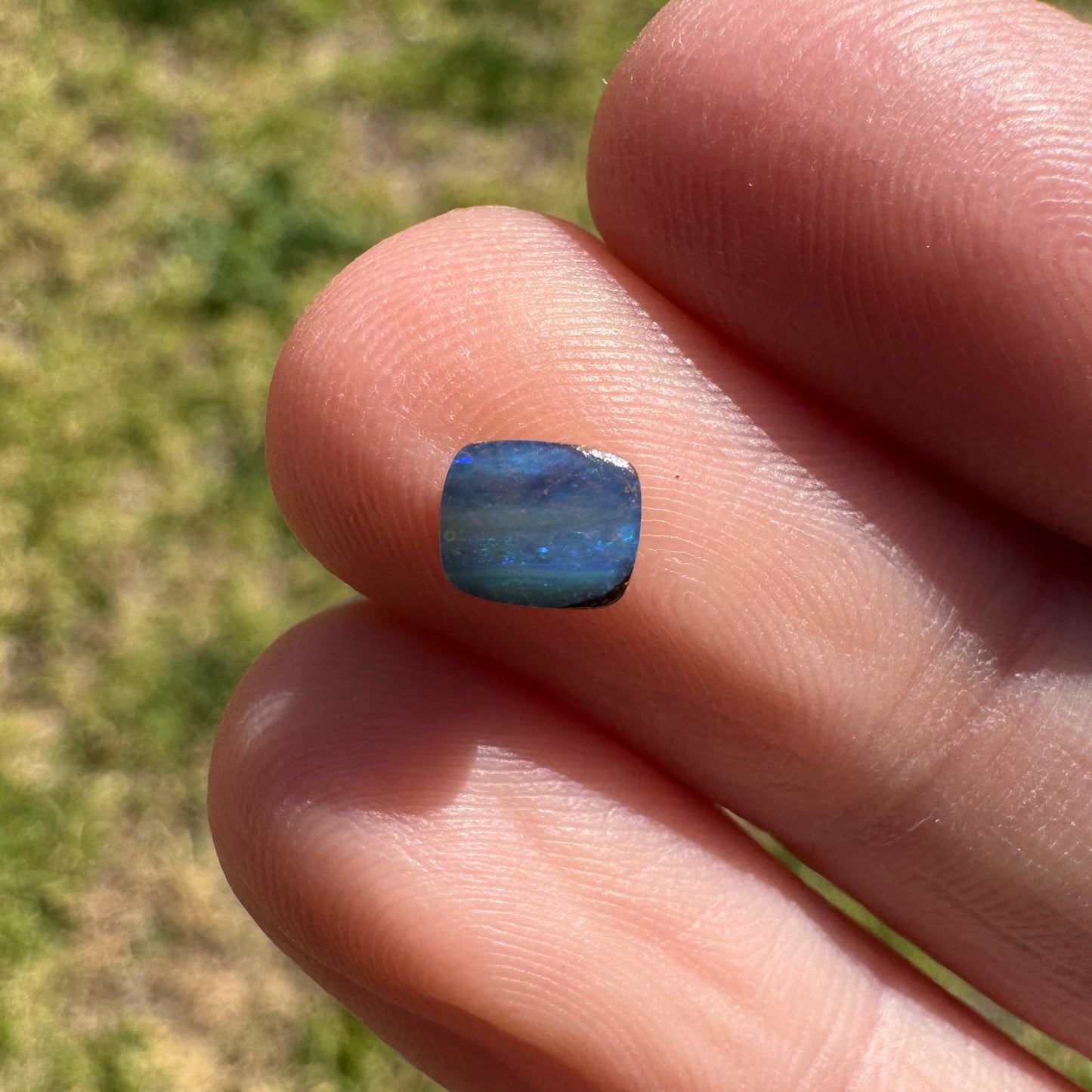 0.51 Ct extra small boulder opal