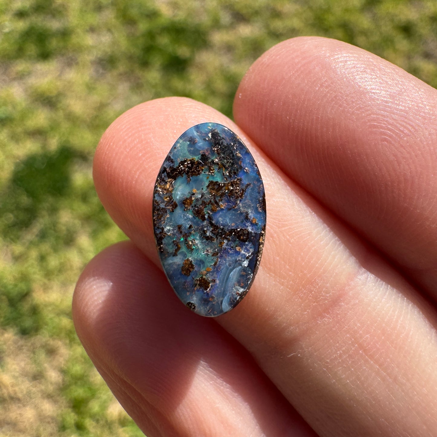 3.34 Ct small boulder opal
