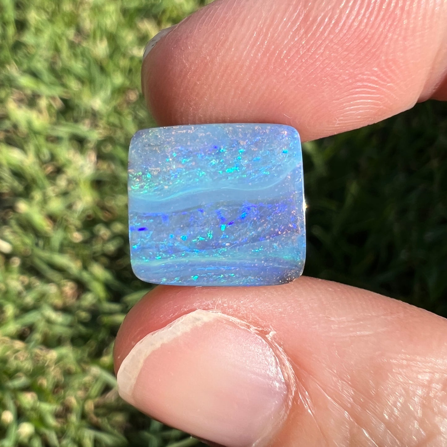 5.65 Ct green-blue boulder opal