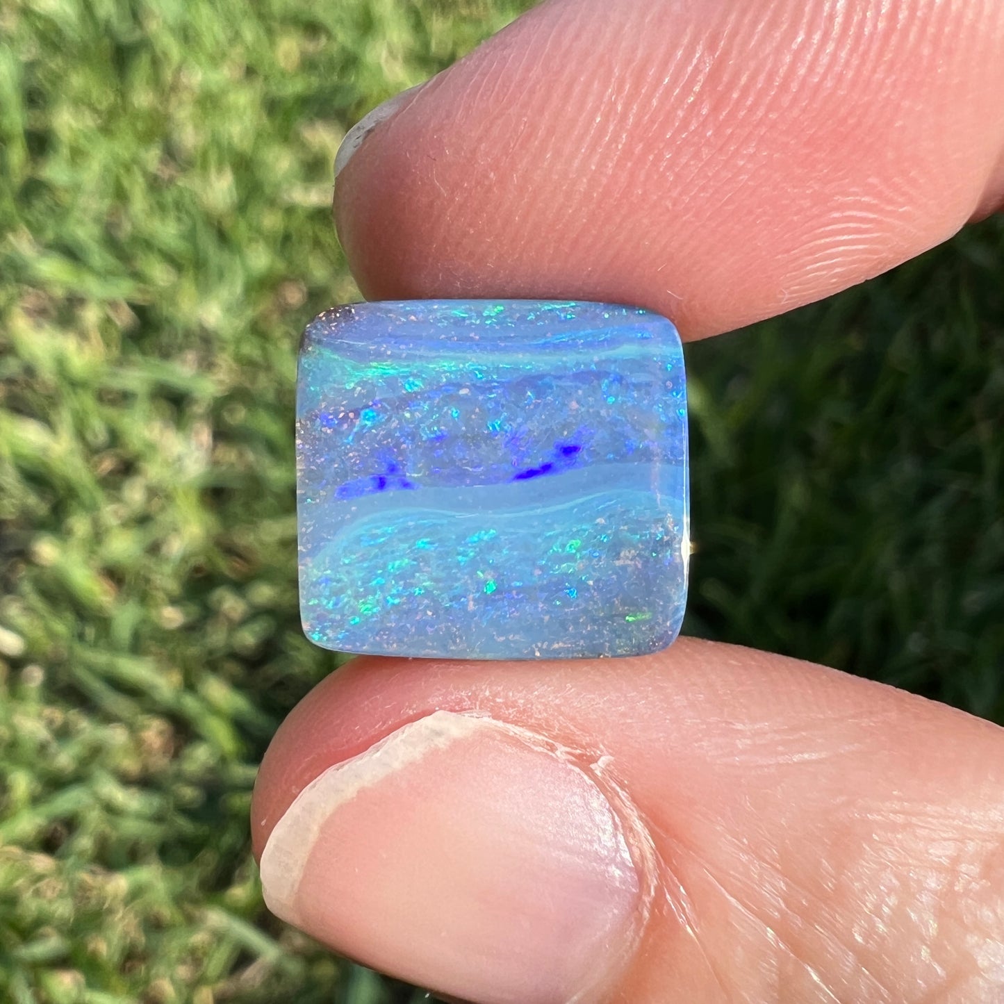 5.65 Ct green-blue boulder opal