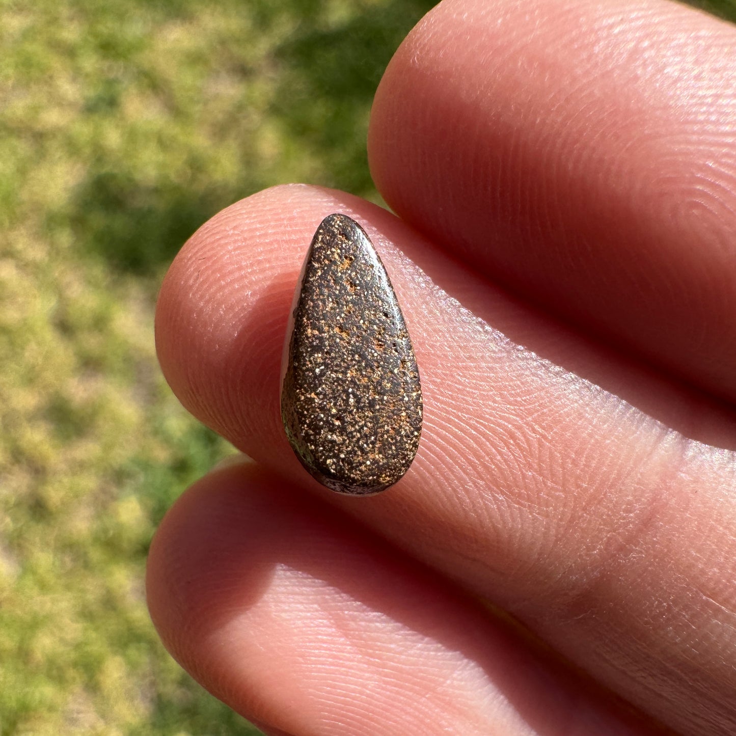 1.22 Ct small boulder opal