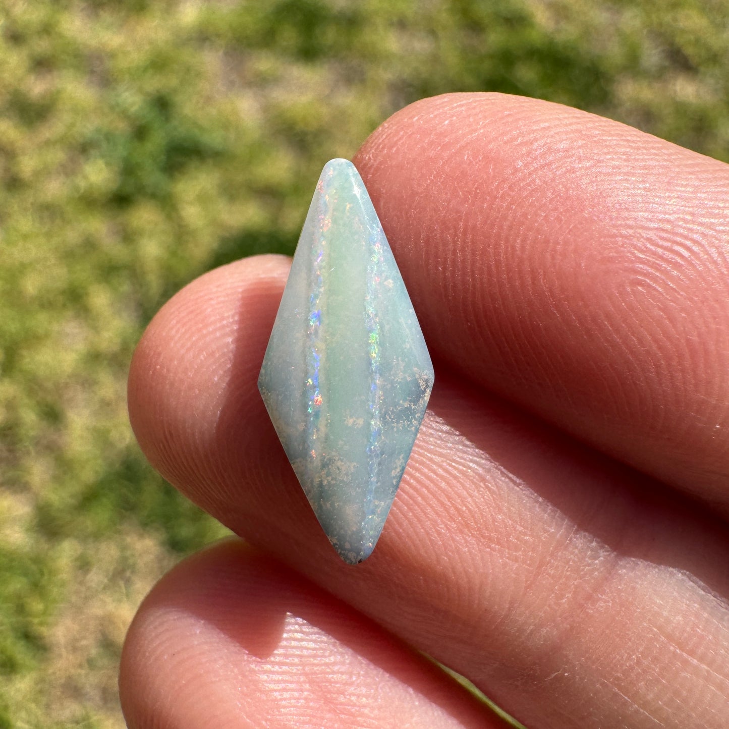 1.83 Ct kite boulder opal