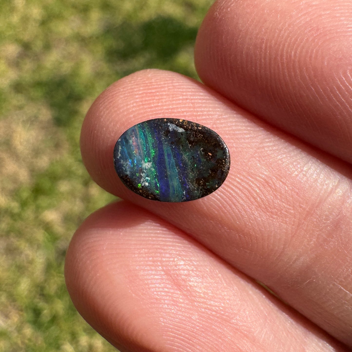 1.67 Ct oval boulder opal