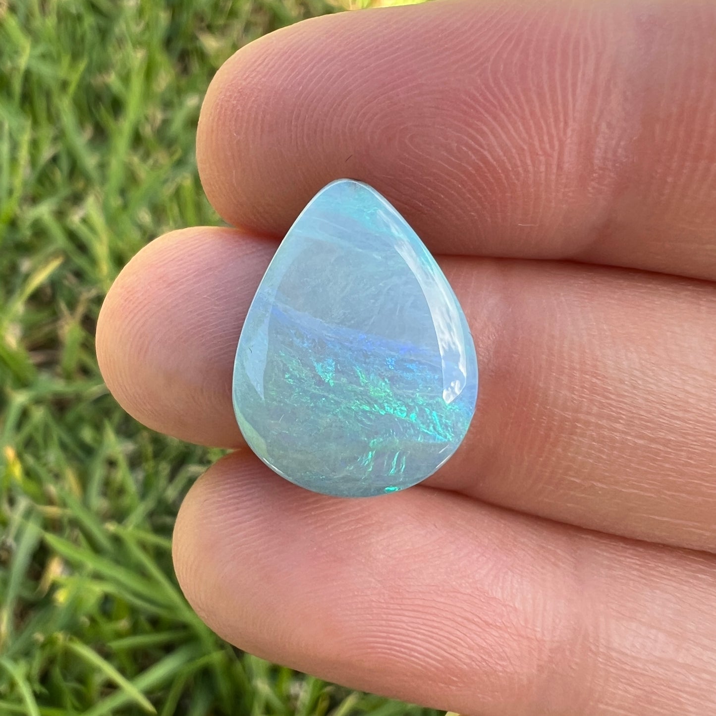 7.16 Ct teardrop boulder opal