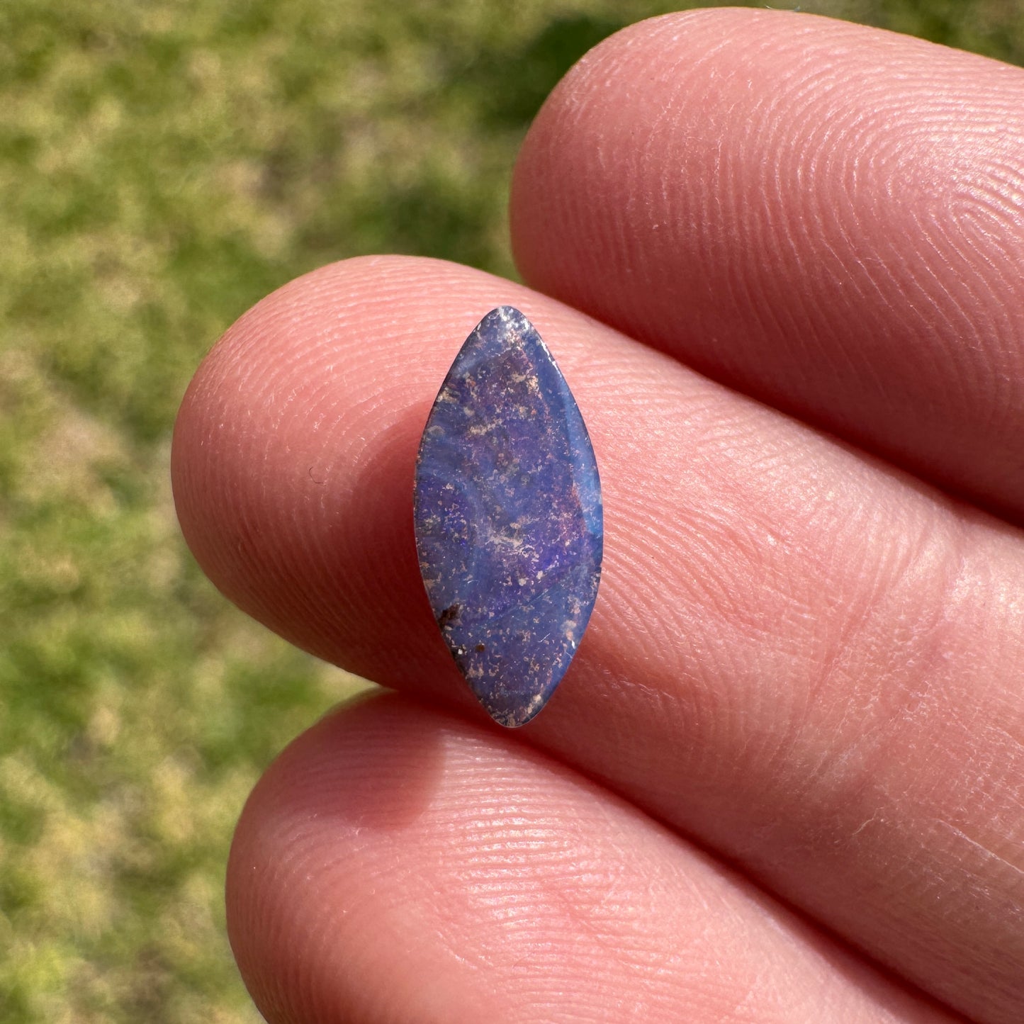 0.90 Ct small boulder opal