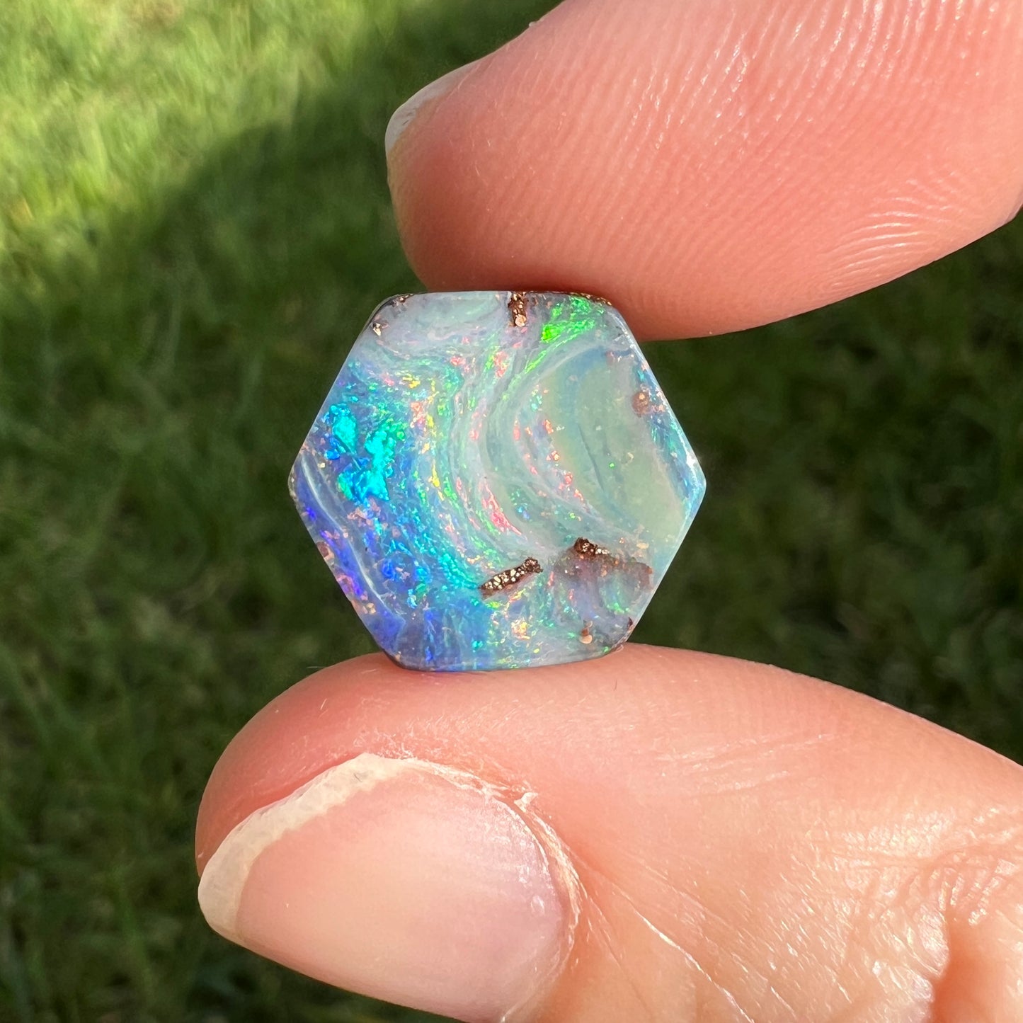 5.73 Ct hexagon boulder opal