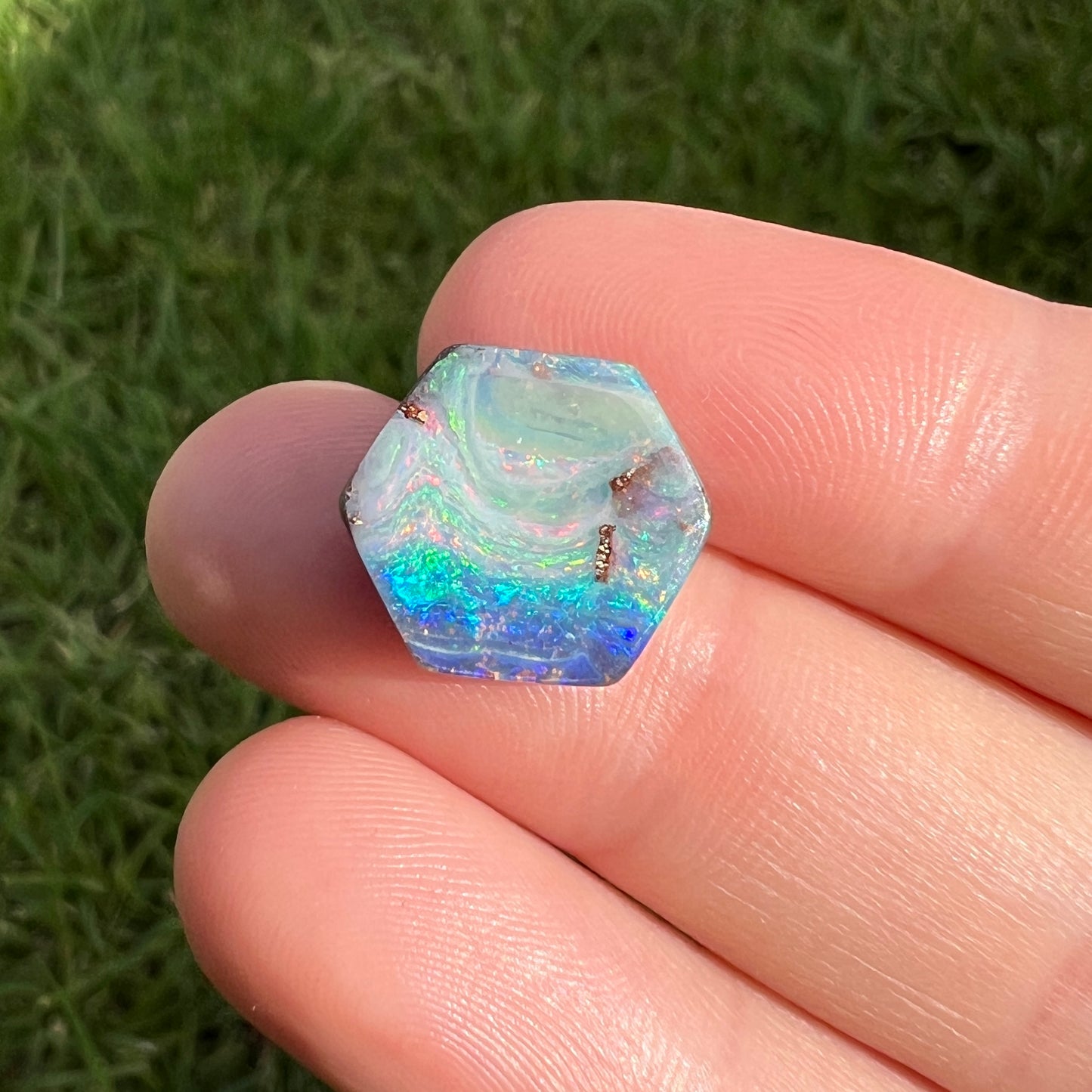 5.73 Ct hexagon boulder opal