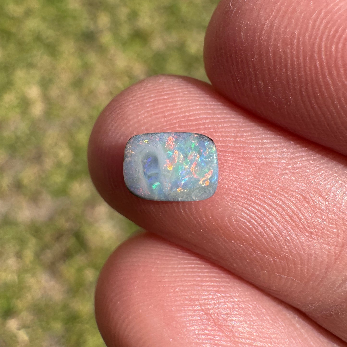 0.73 Ct extra small boulder opal