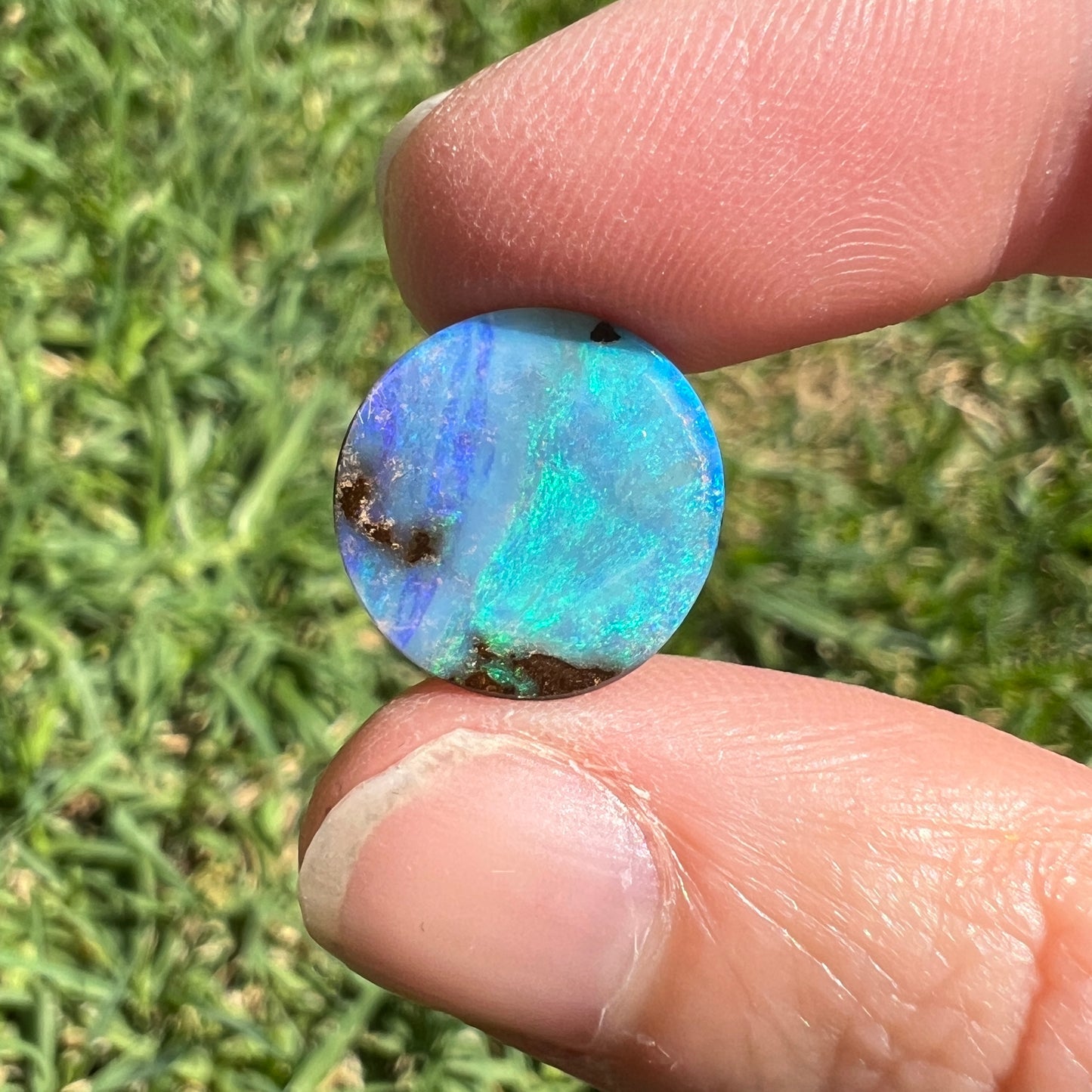 4.35 Ct circle boulder opal