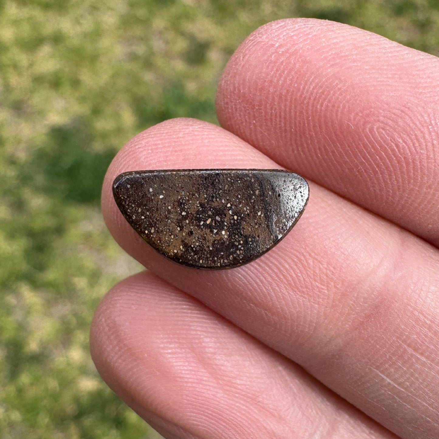 3.26 Ct stripy boulder opal
