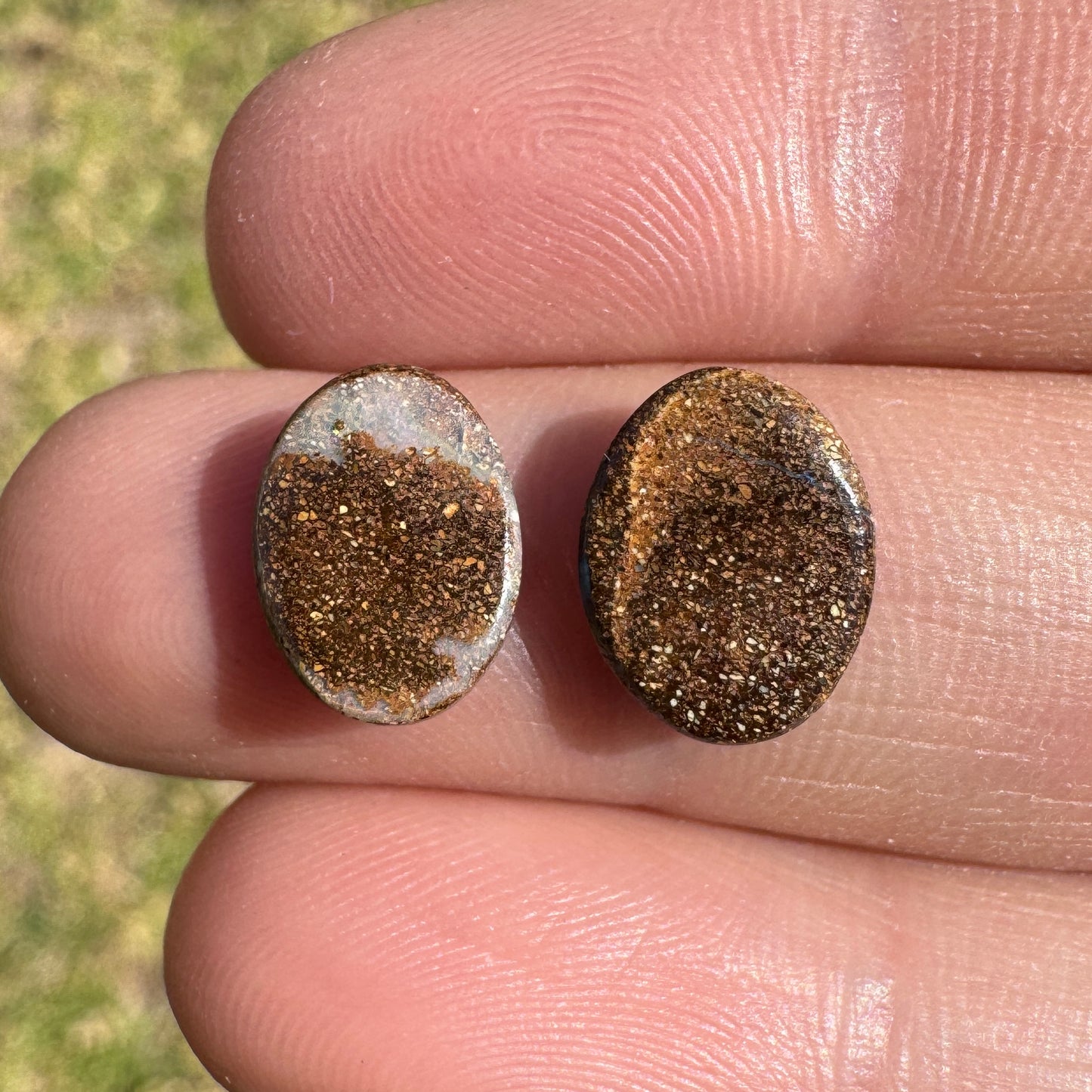 4.51 Ct green-blue boulder oval opal pair