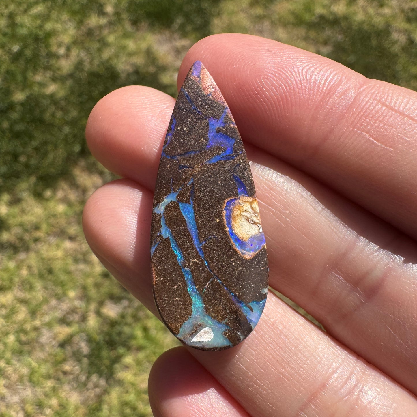 19.75 Ct large teardrop matrix boulder opal